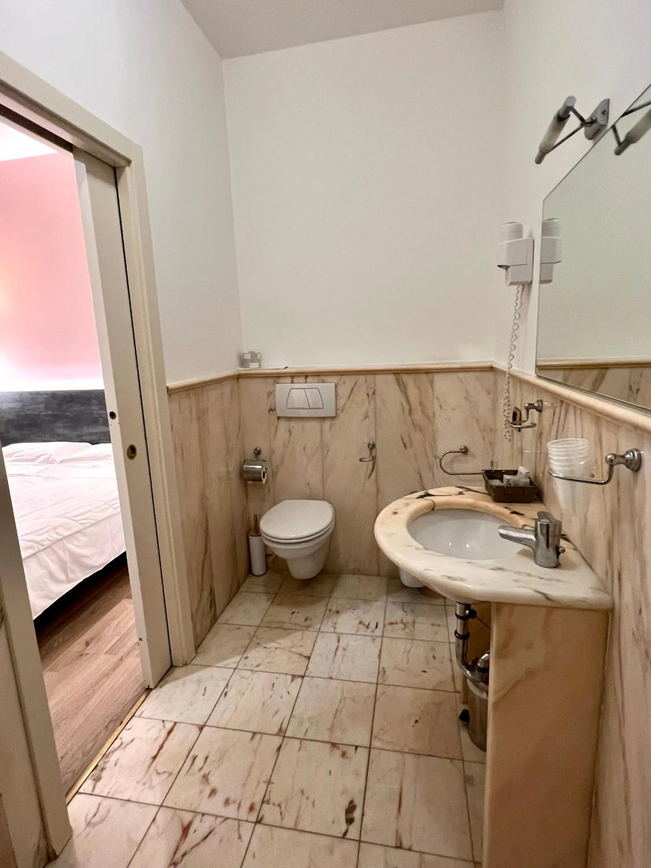 Bathroom in Hotel Joli