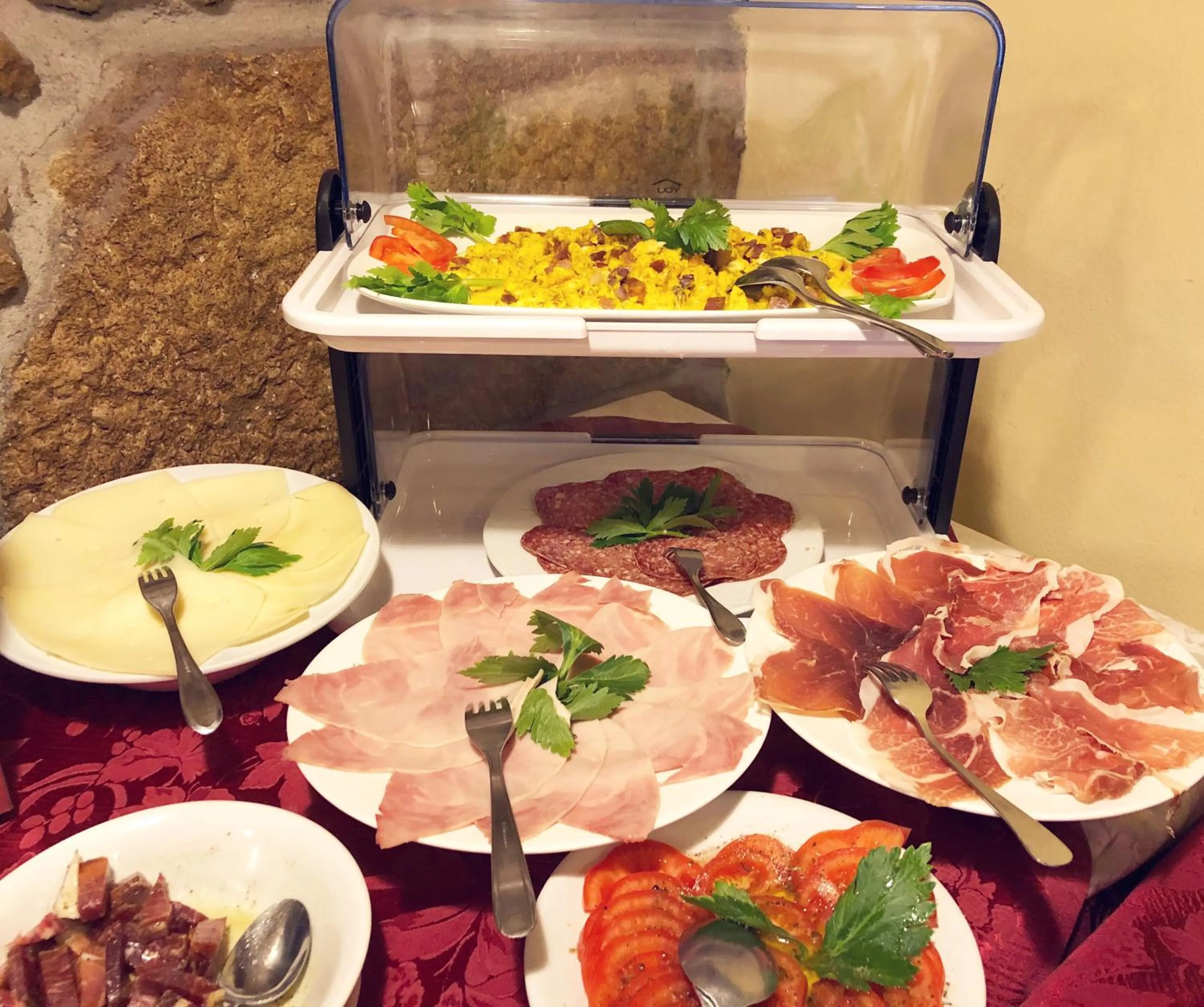 Continental breakfast in Hotel Joli