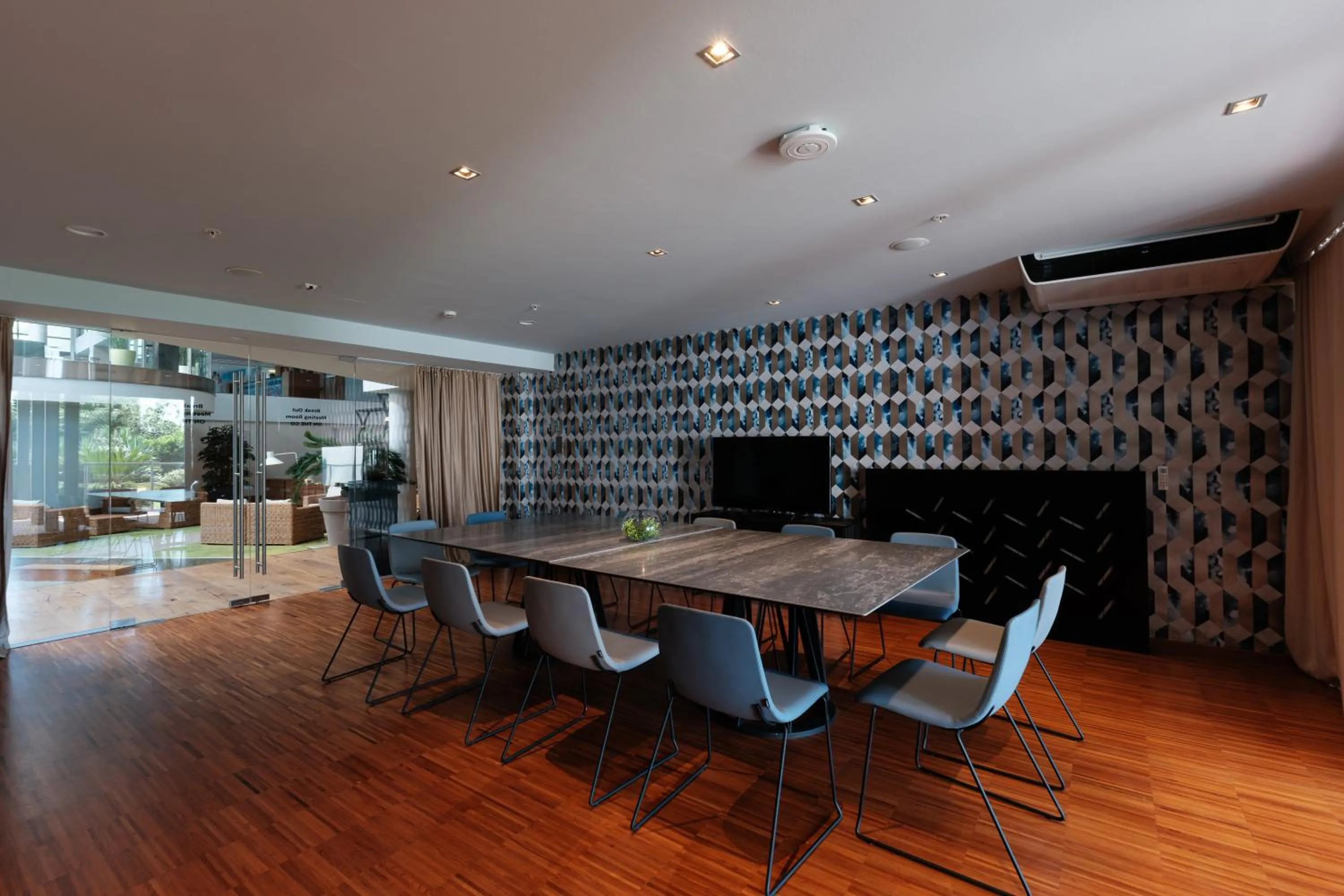 Meeting/conference room in Eurostars Queen of Montenegro