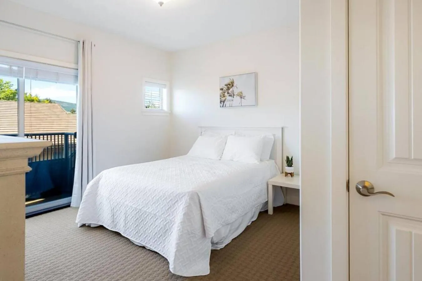 Bed in The Beach House at Barona Beach 4301