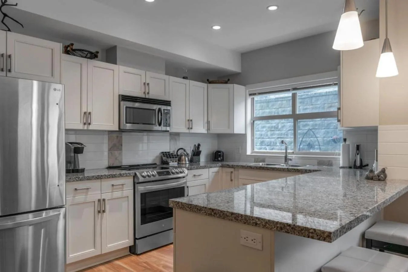 Fabulous Condo at Five Star Resort 209