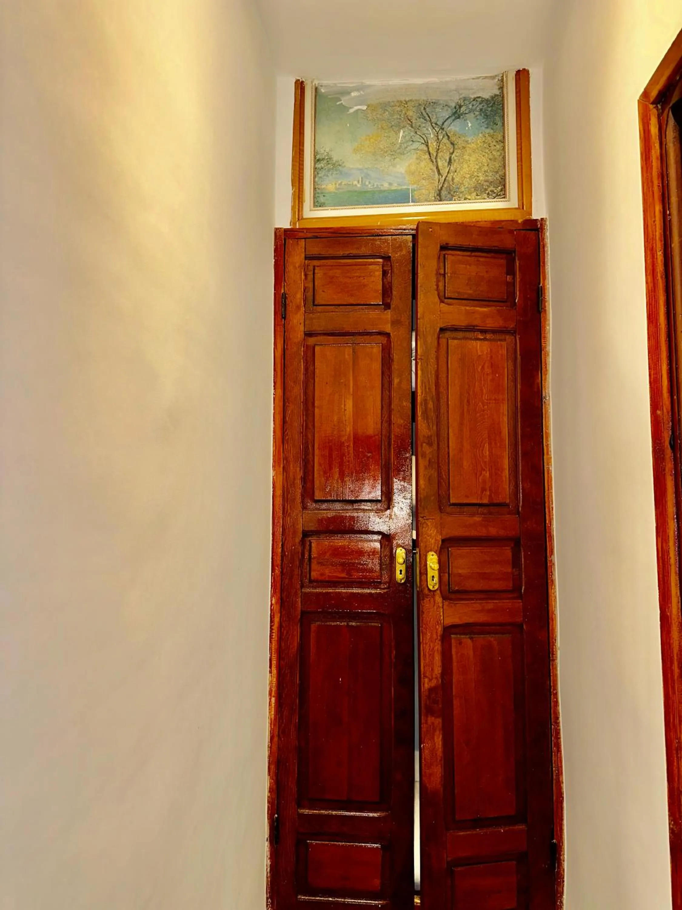 wardrobe in Riad Damia Suite & Spa