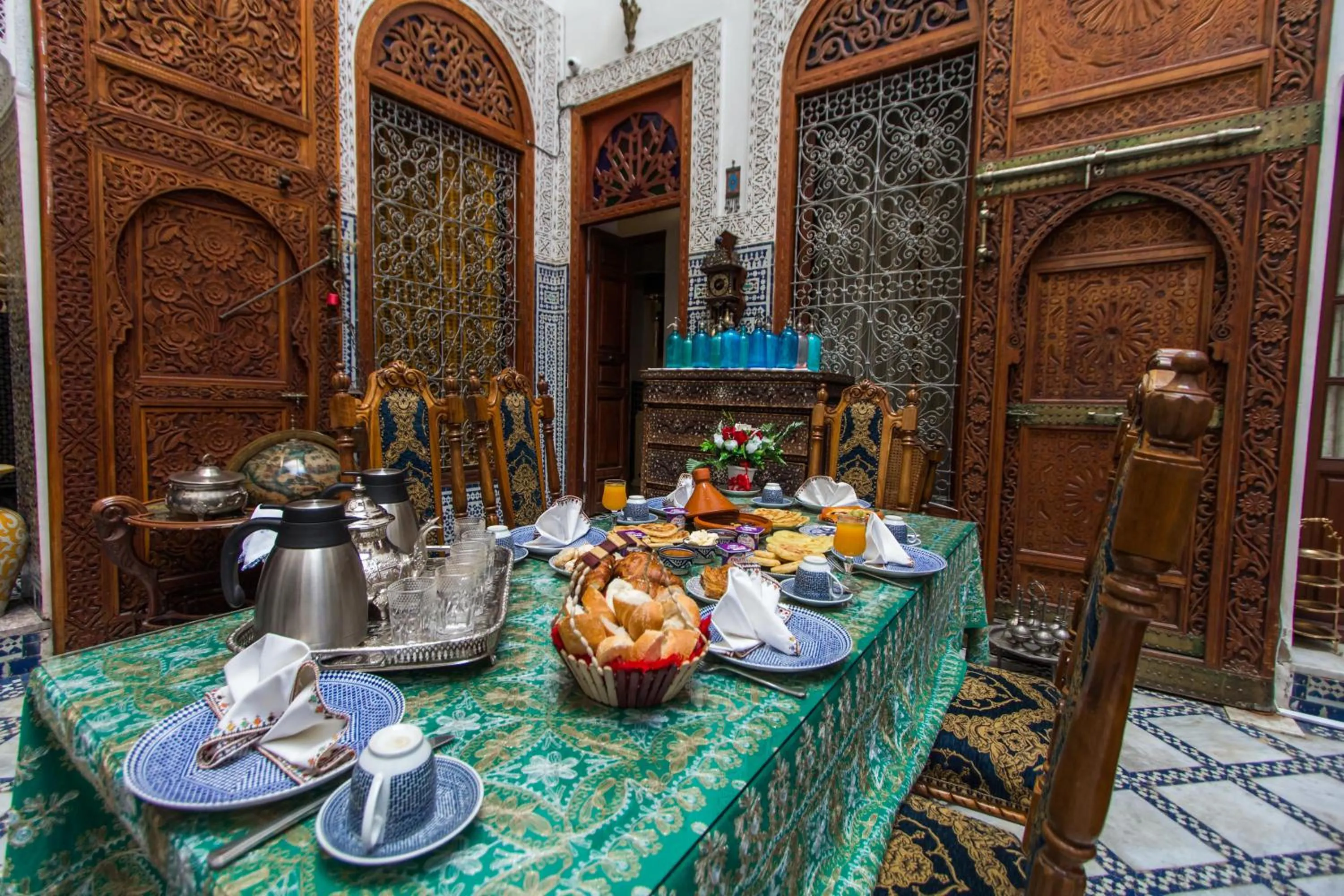 Food and drinks in Riad Damia Suite & Spa