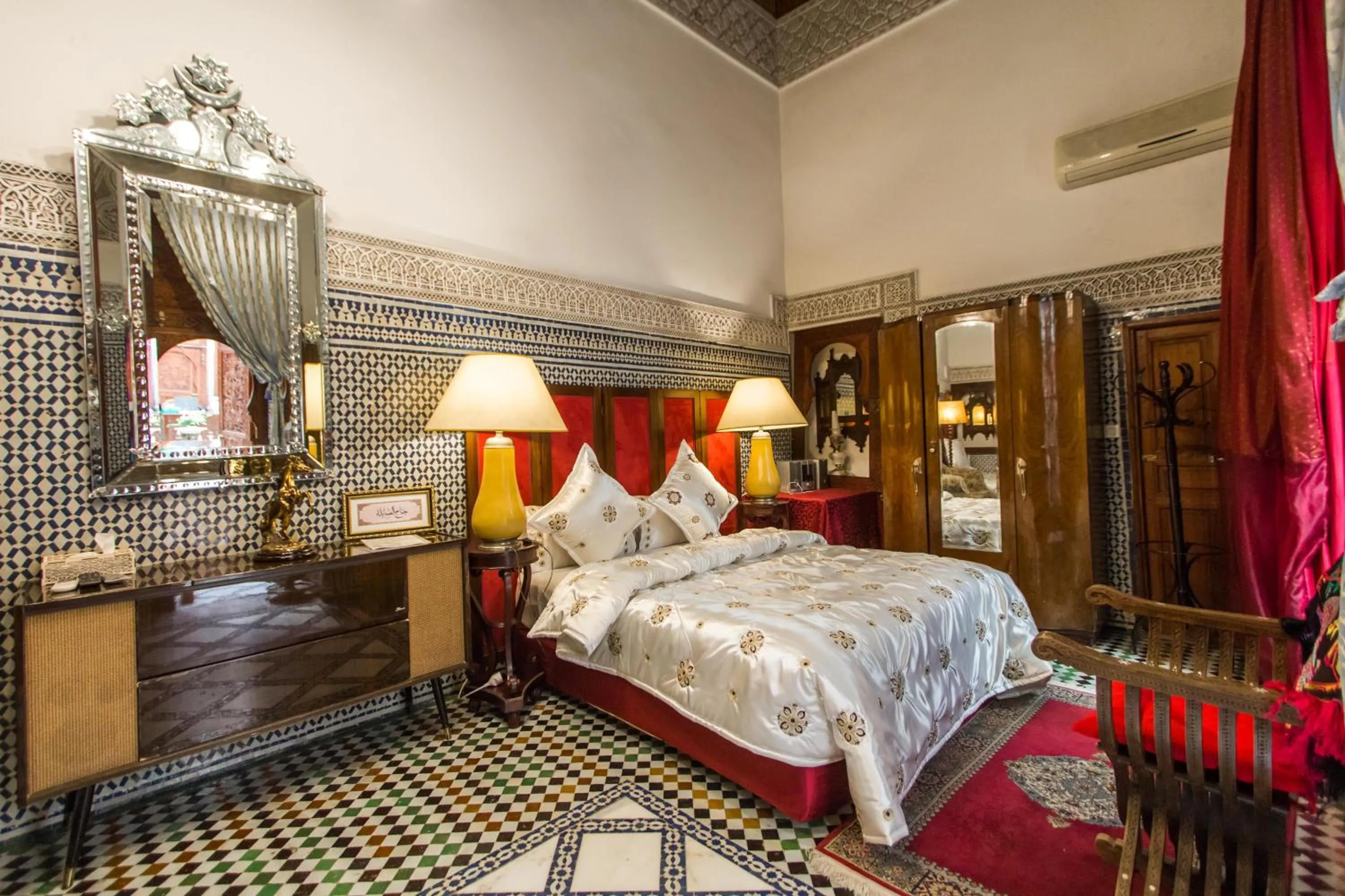 Bed in Riad Damia Suite & Spa
