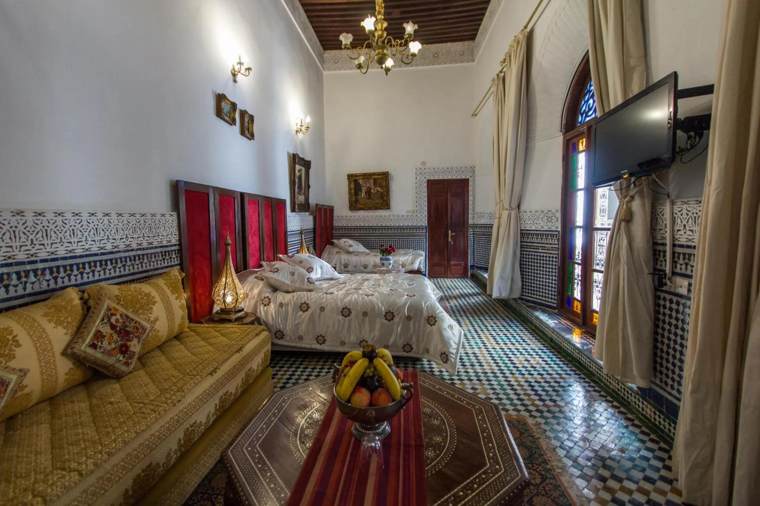Photo of the whole room, Bed in Riad Damia Suite & Spa