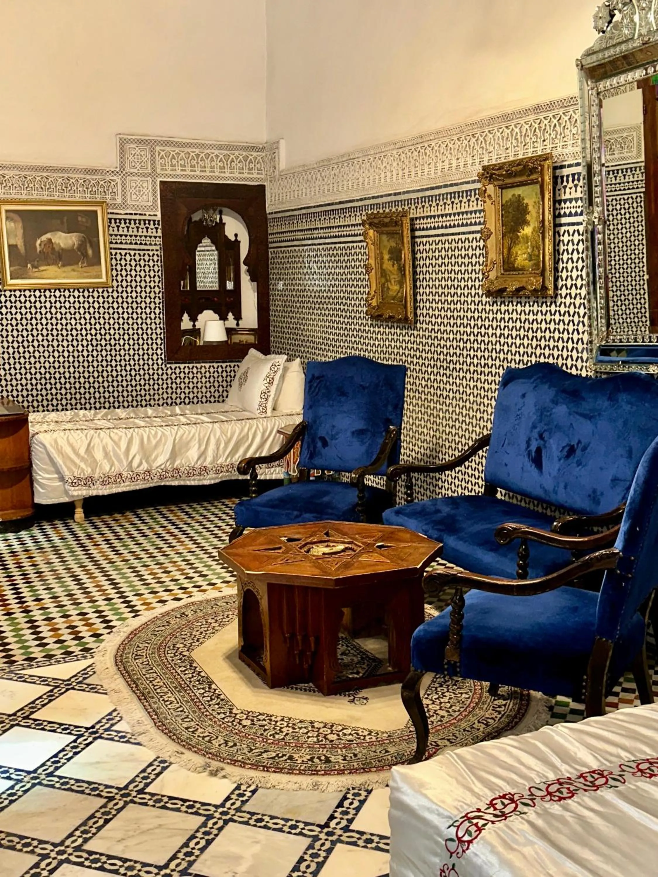 Living room in Riad Damia Suite & Spa