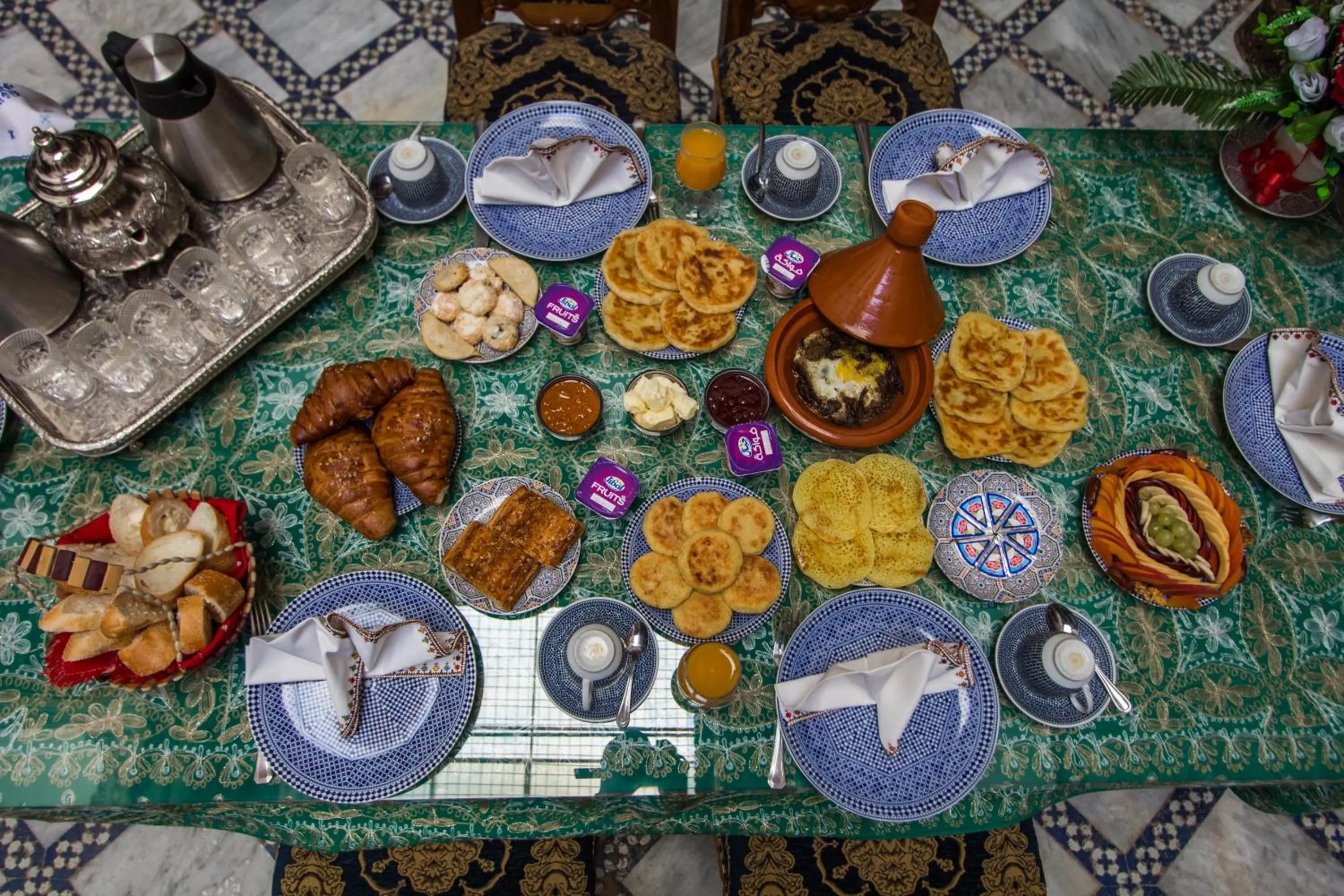 Restaurant/places to eat in Riad Damia Suite & Spa