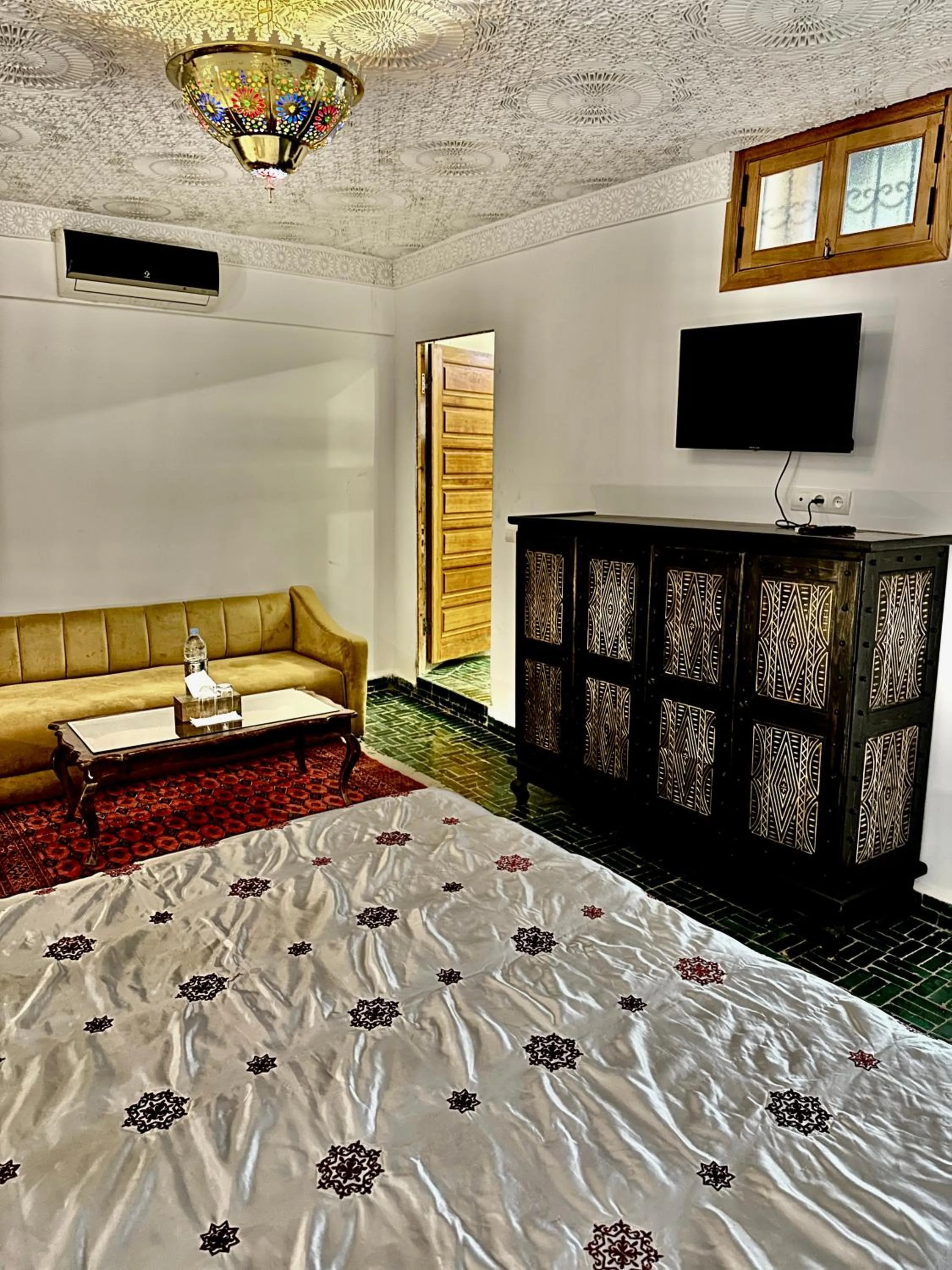 Balcony/Terrace, Bed in Riad Damia Suite & Spa