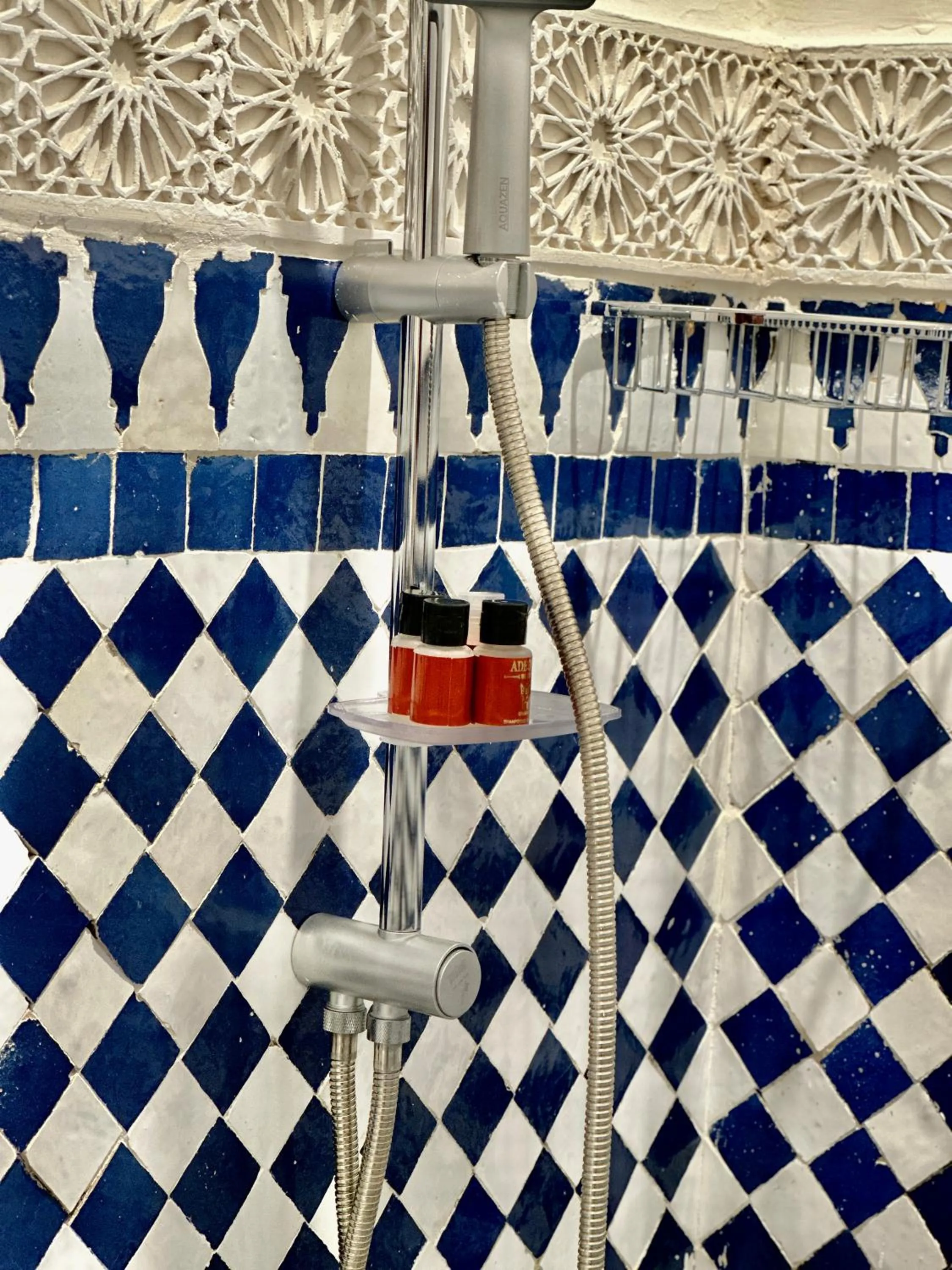 Shower in Riad Damia Suite & Spa
