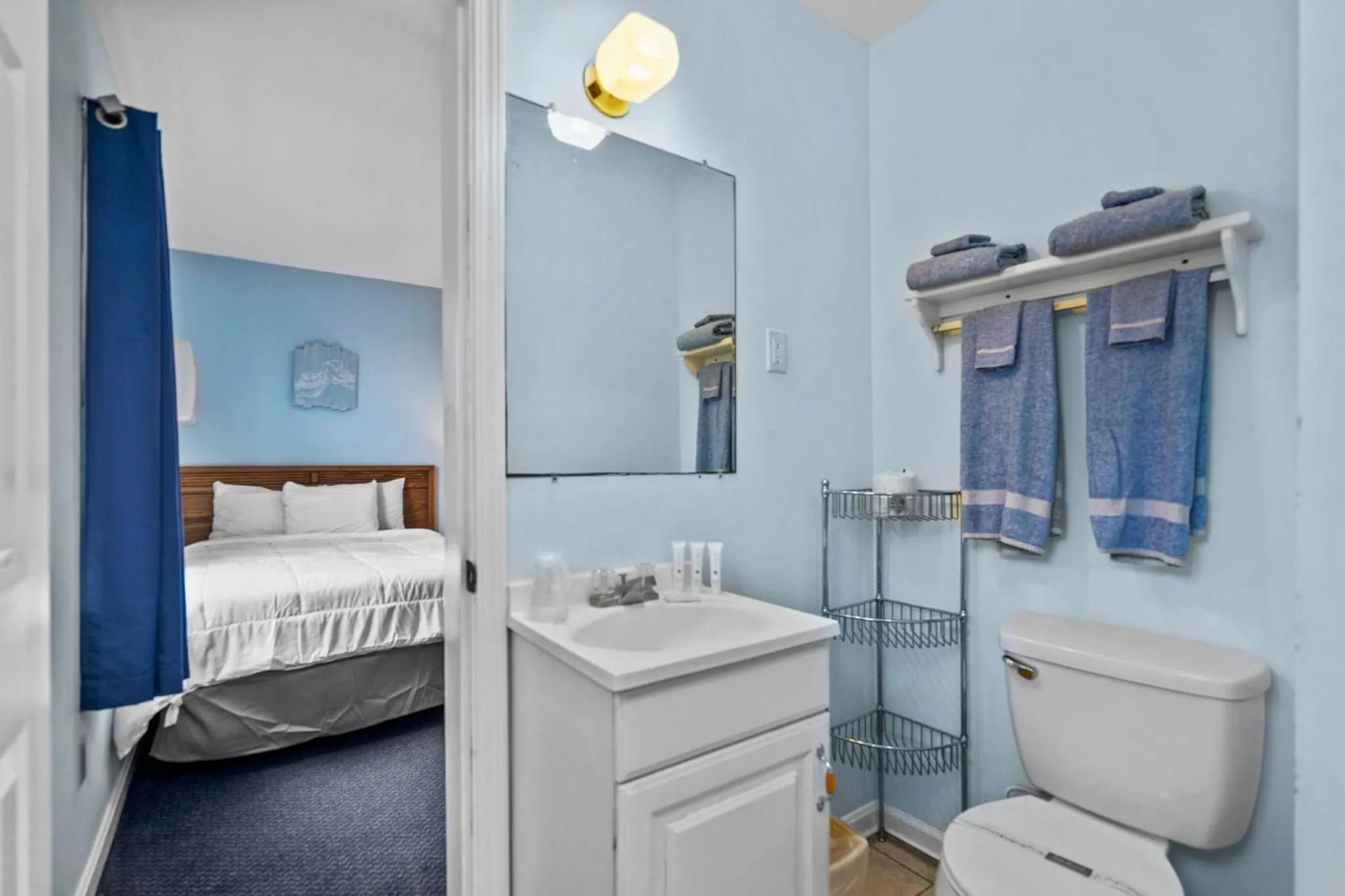 Toilet, Bed in The Sand Dunes