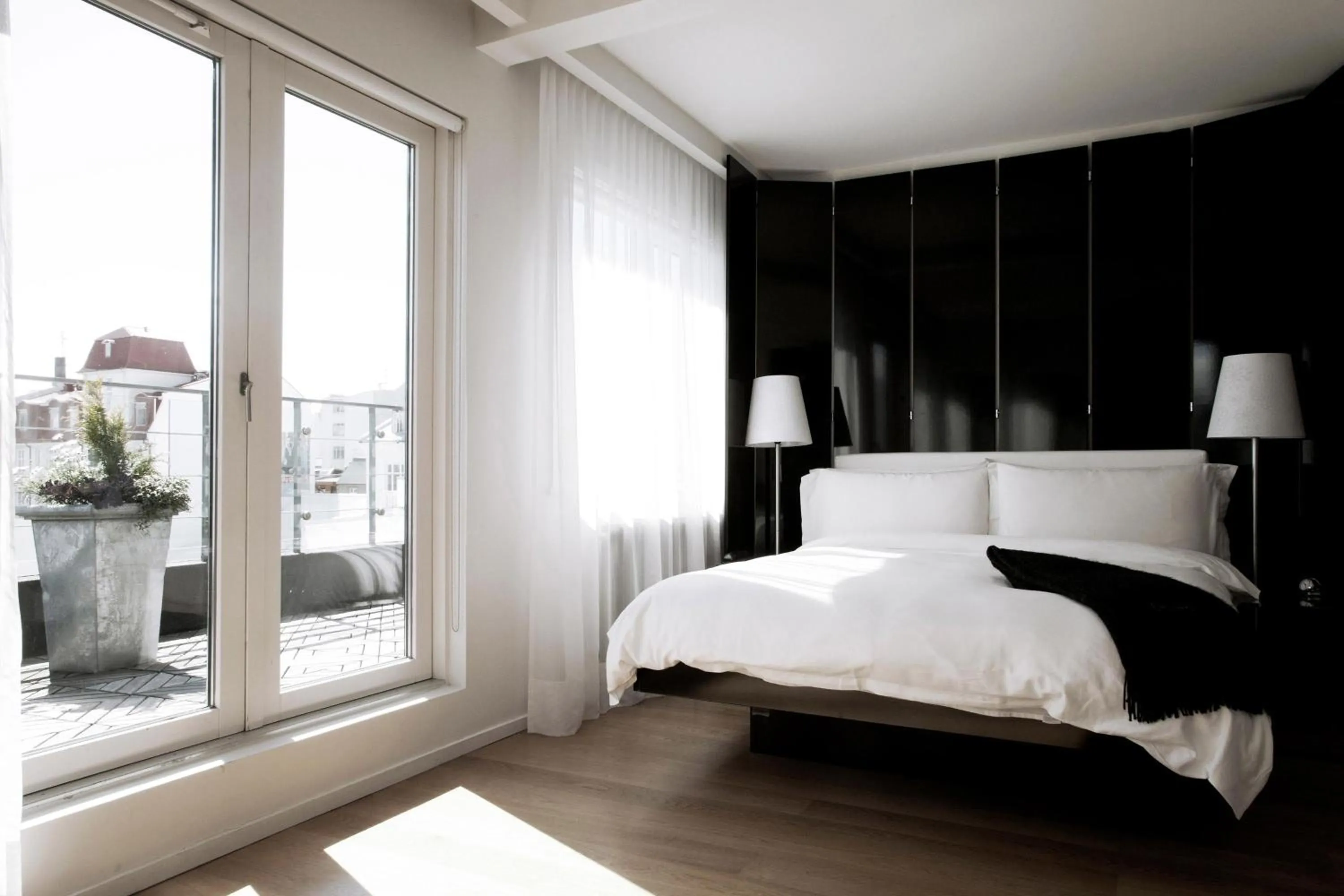 Photo of the whole room, Bed in 101 Hotel, a Member of Design Hotels