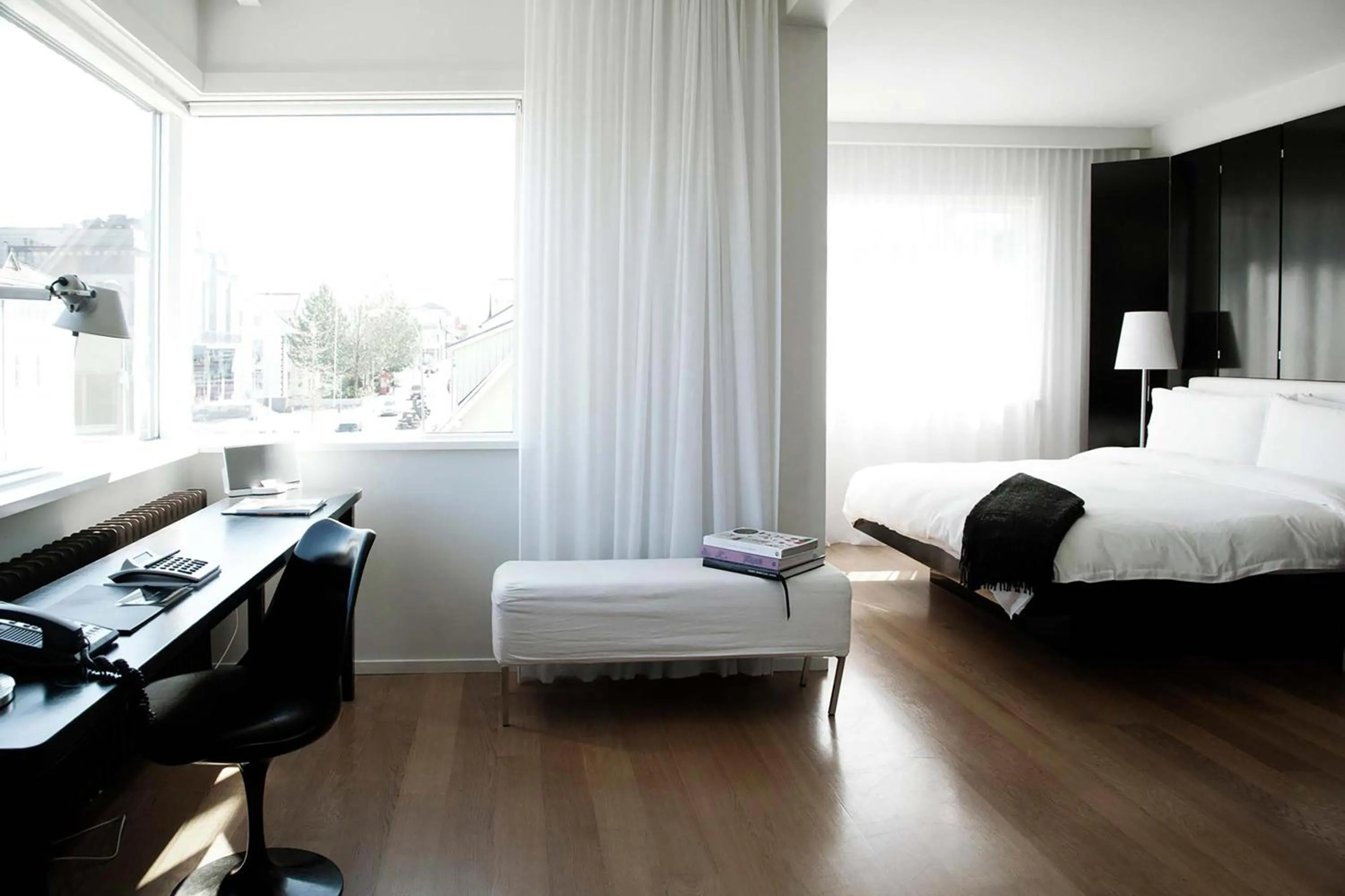 Photo of the whole room, Bed in 101 Hotel, a Member of Design Hotels
