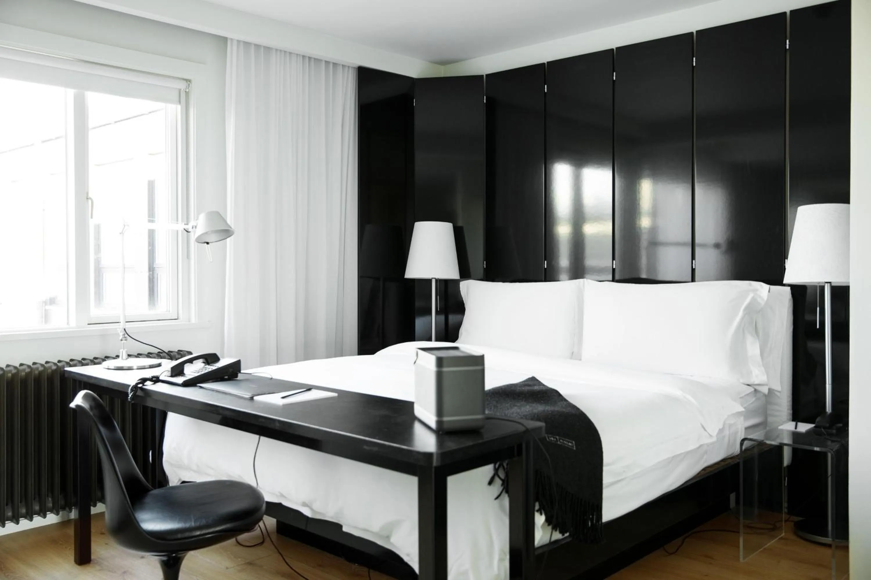 Photo of the whole room, Bed in 101 Hotel, a Member of Design Hotels