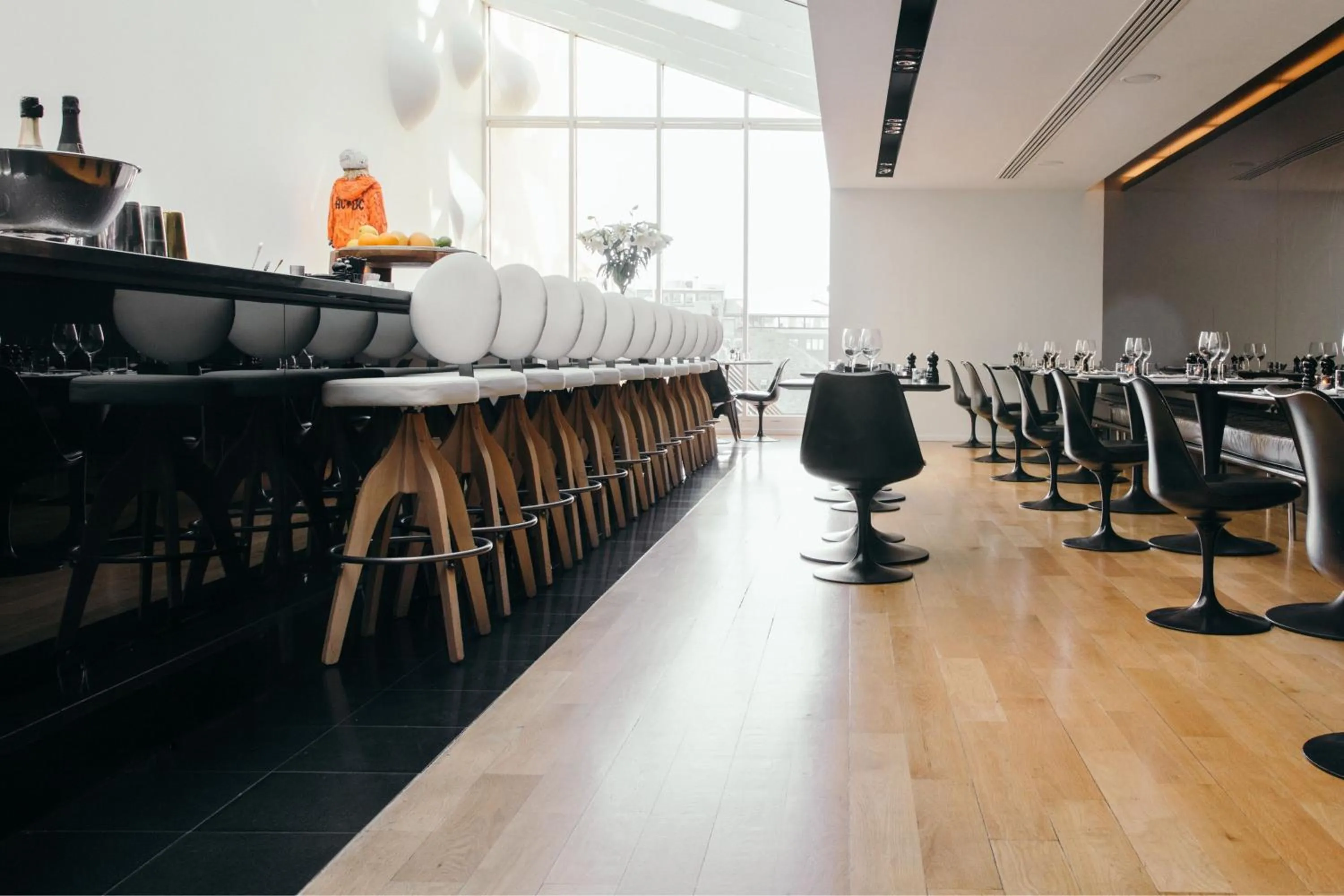 Lounge or bar in 101 Hotel, a Member of Design Hotels