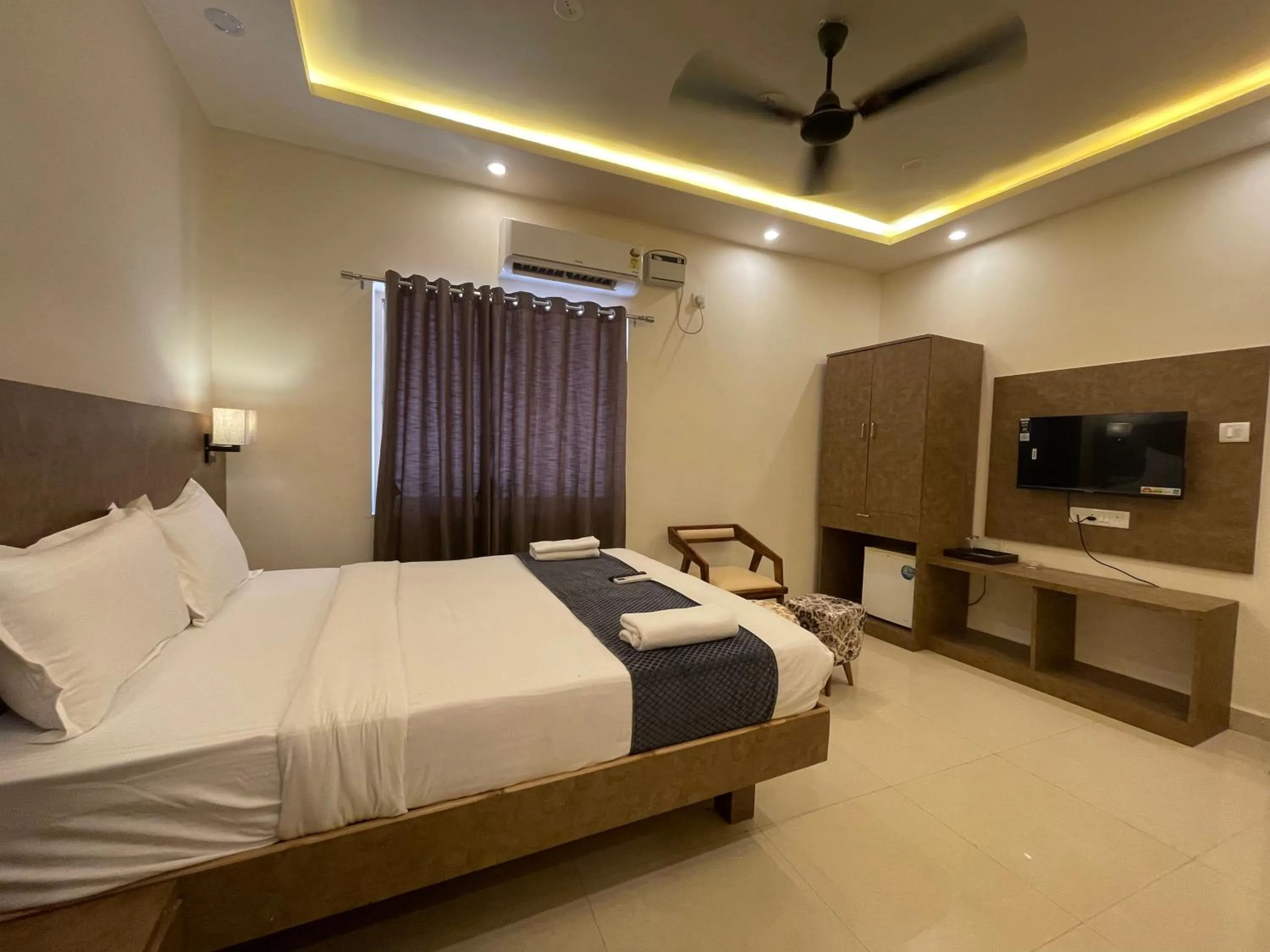 Bed in Yellow Sky By Rj14, Baga Beach