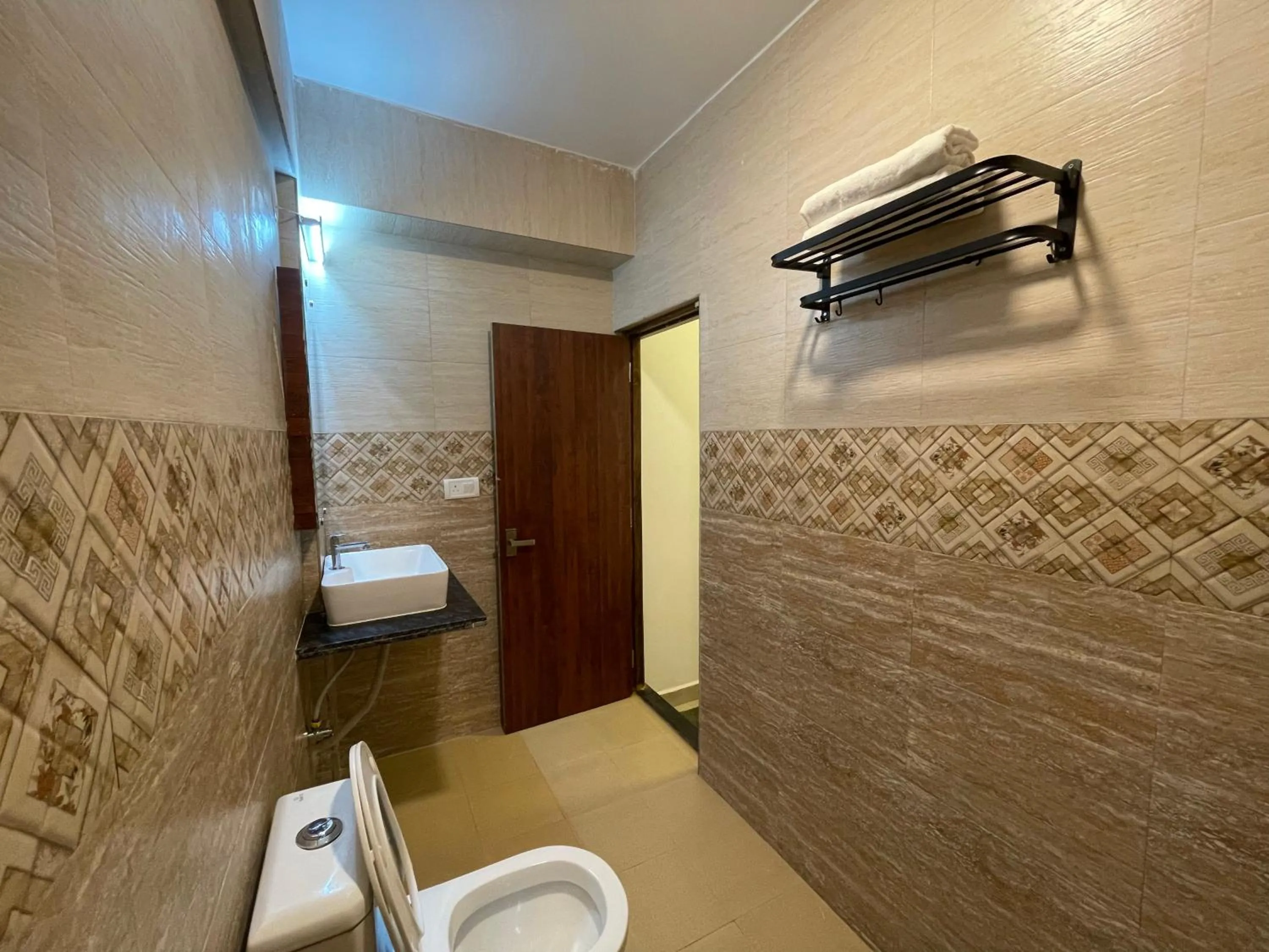 Yellow Sky By Rj14, Baga Beach