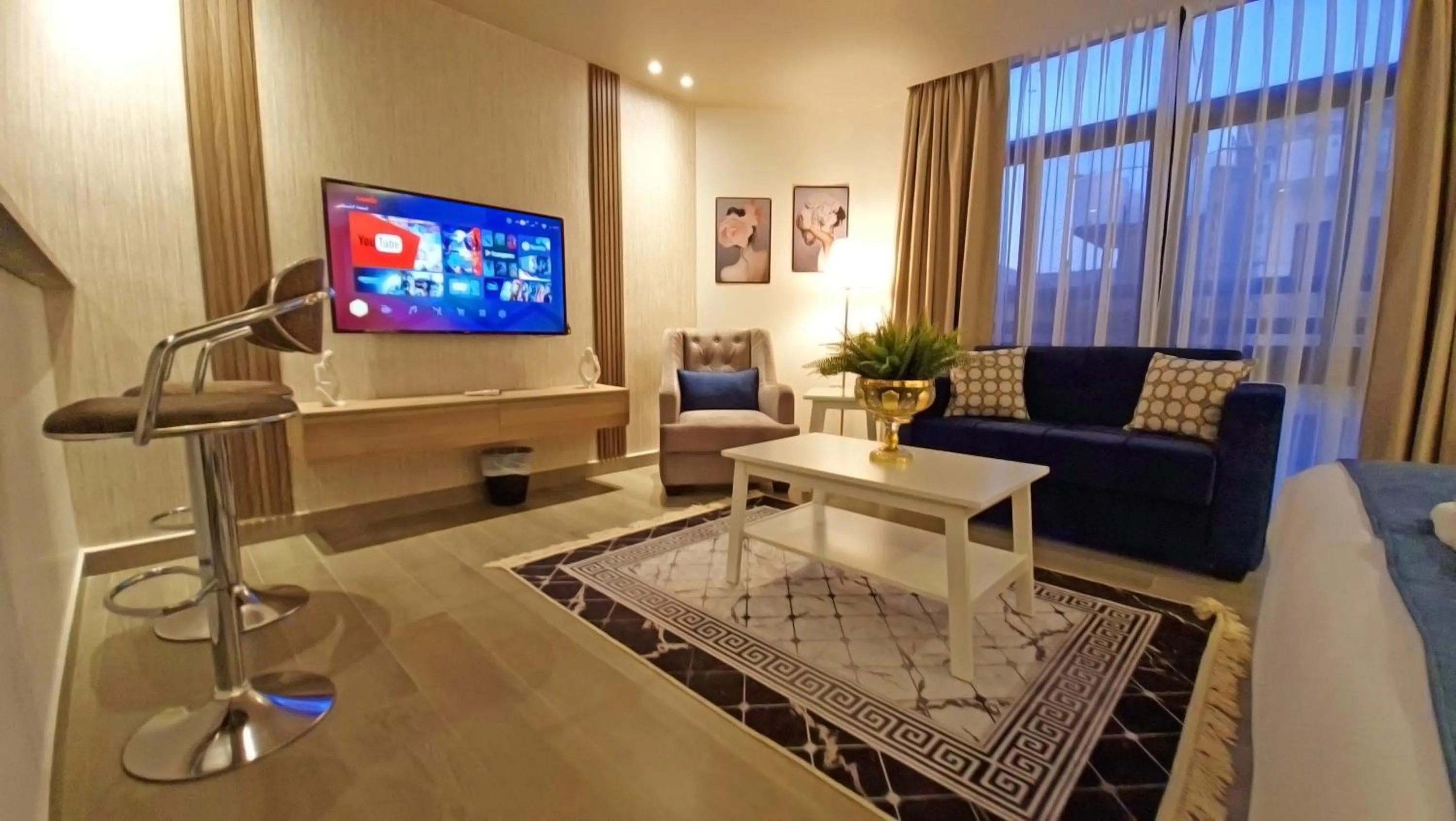 TV and multimedia in Red Carpet Hotel & Suites
