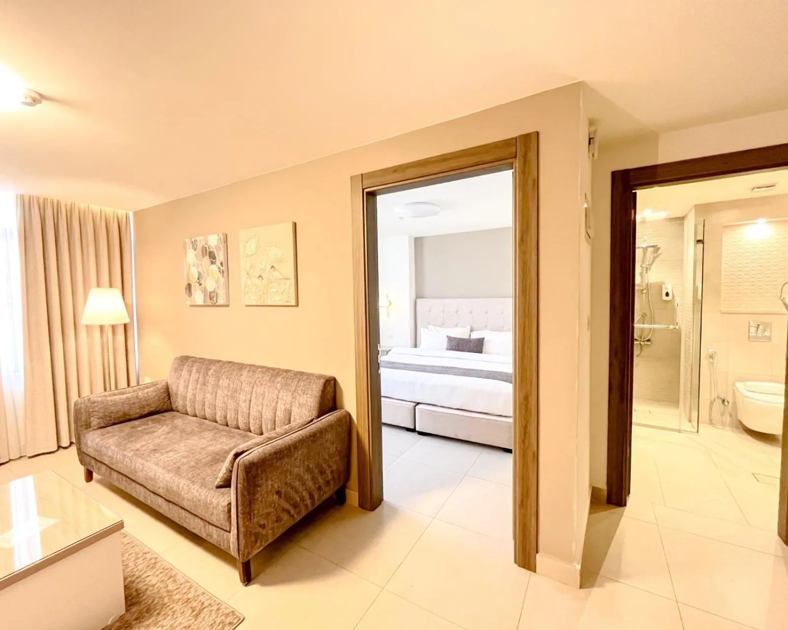 Bedroom, Bed in Red Carpet Hotel & Suites