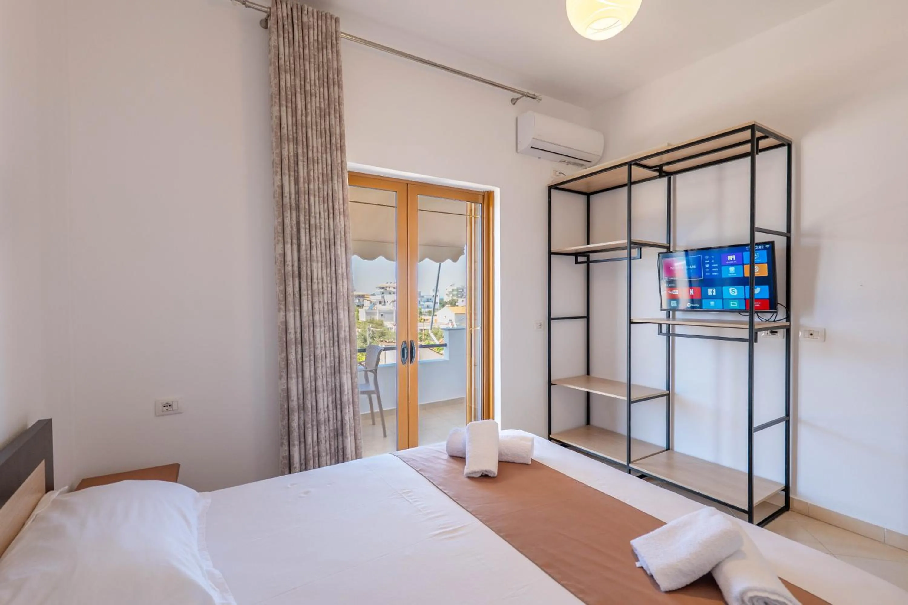 Apartment with Garden View in Ergys Apartments