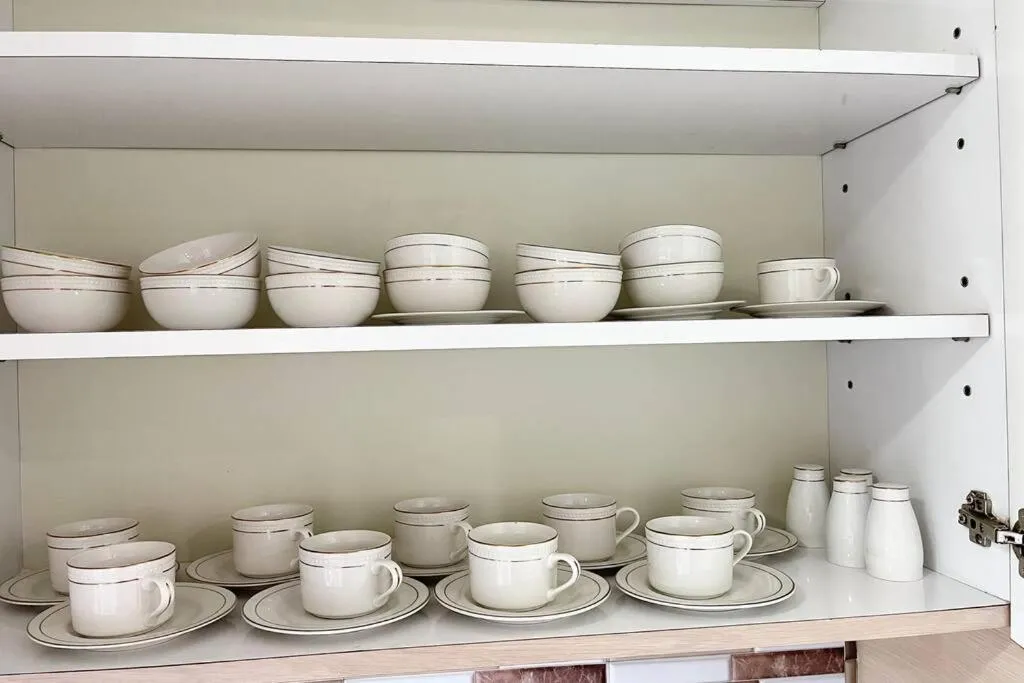 Kitchen or kitchenette in Amazing & cozy Duplex near Zoo Miami !