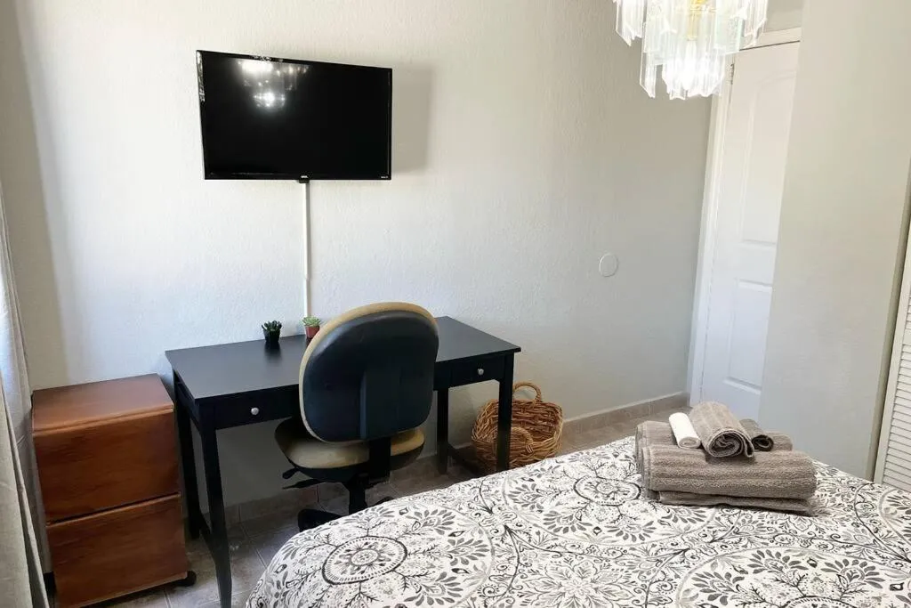 Bedroom, Bed in Amazing & cozy Duplex near Zoo Miami !