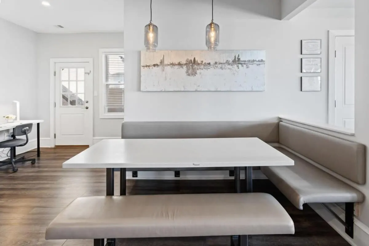 3 Beachfront Apts with 12BR 6BA in AC