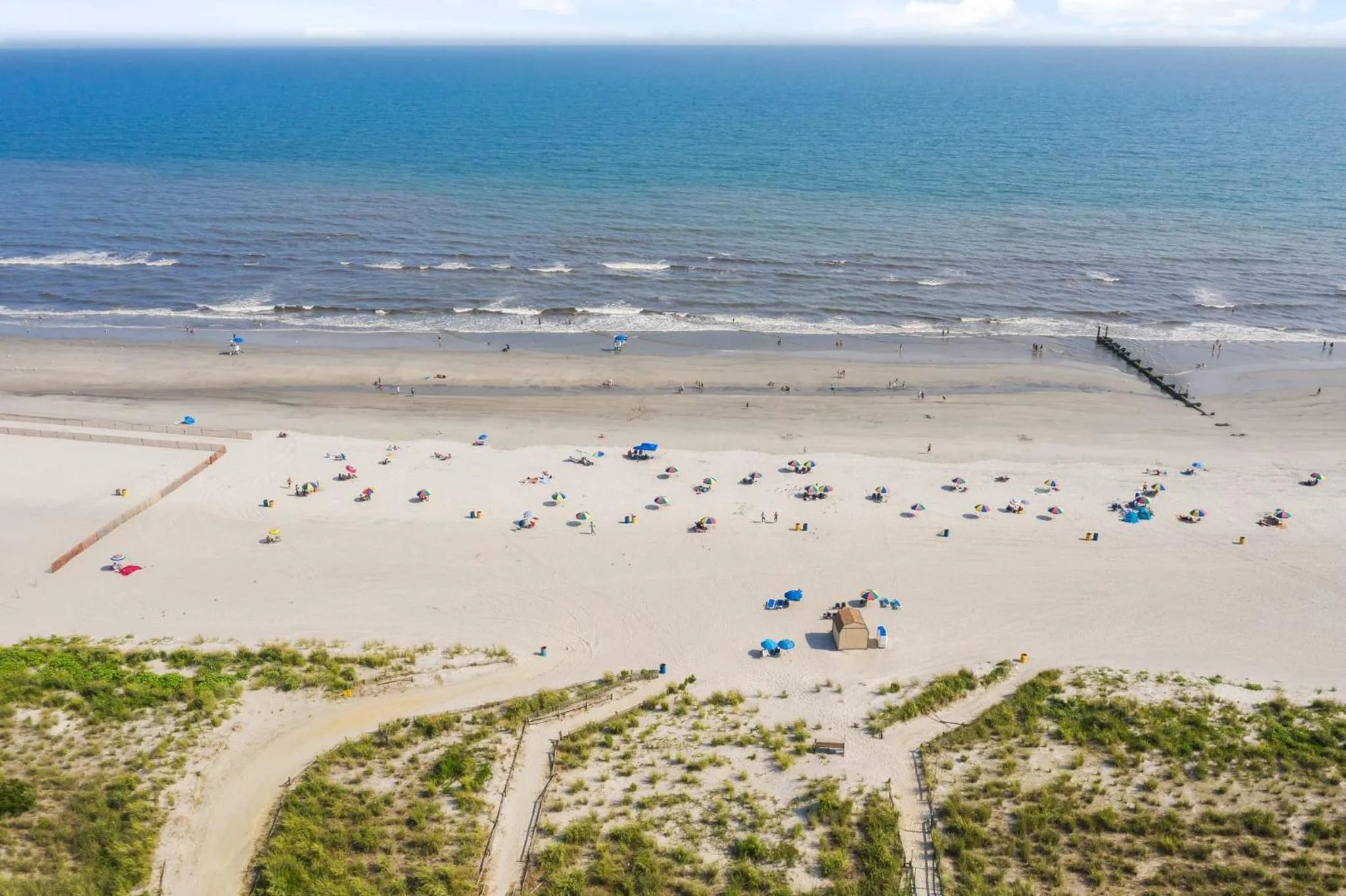 9BR Beach Block House with 13 Beds in Central Atlantic City