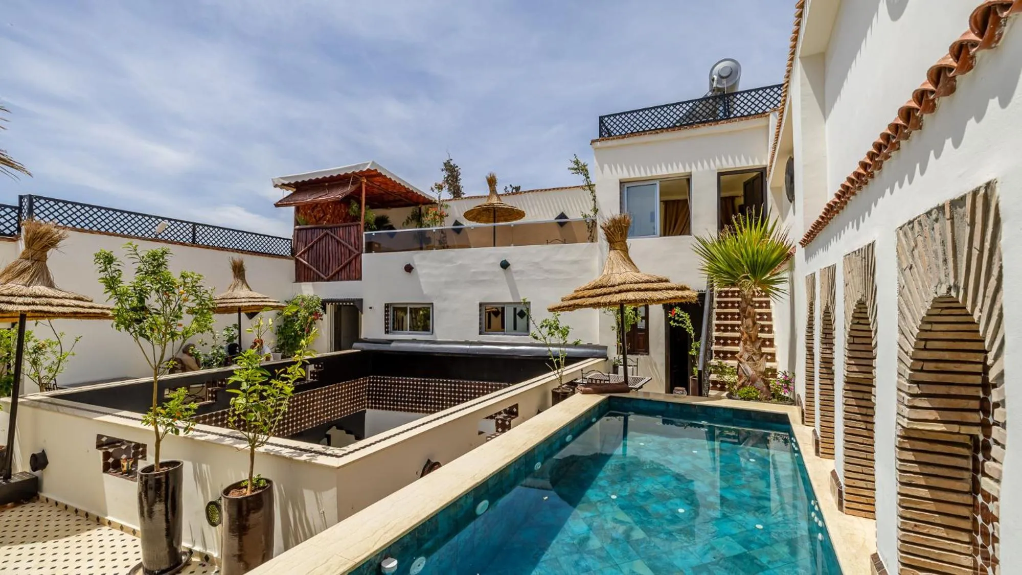 Property building in Dar Najat