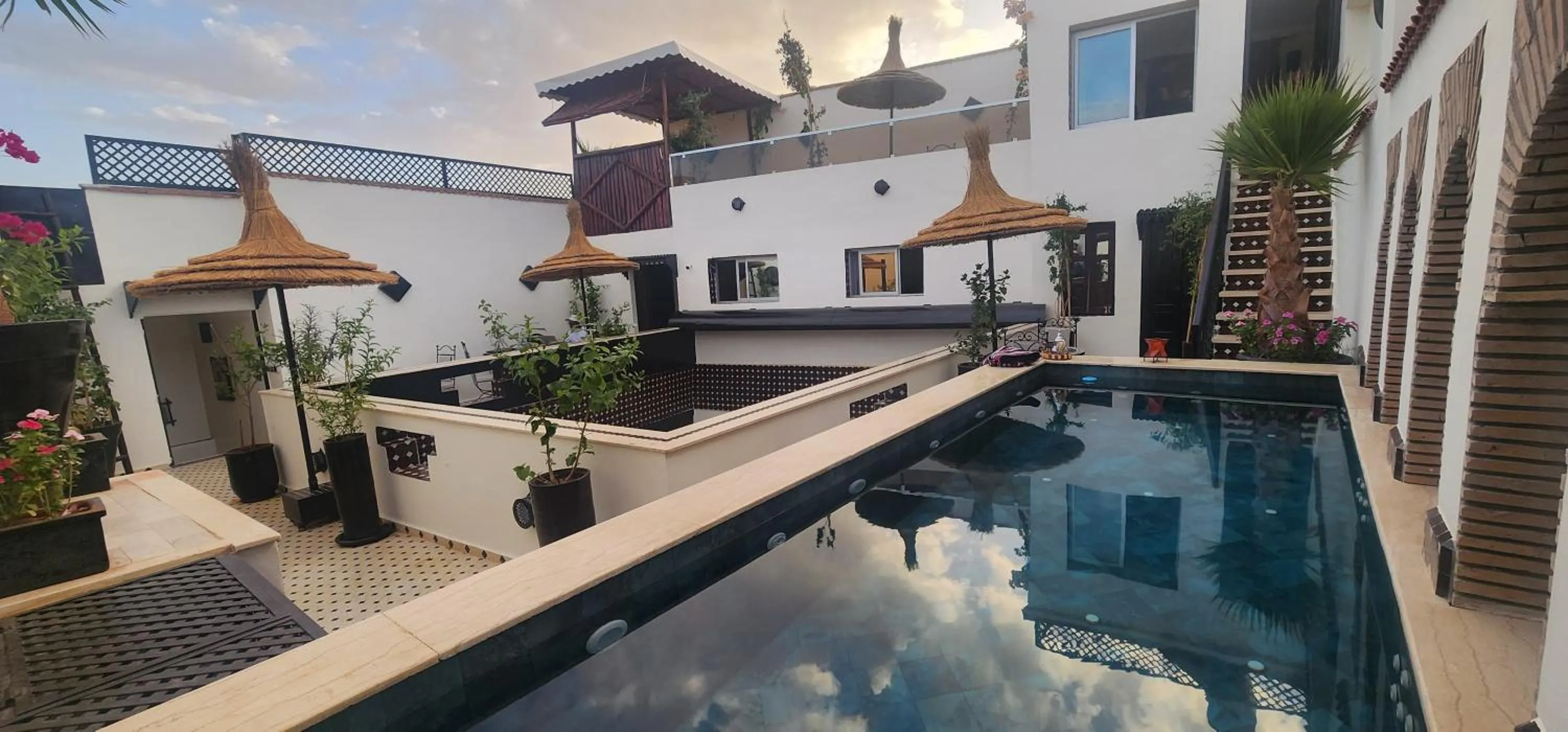 Swimming pool in Dar Najat