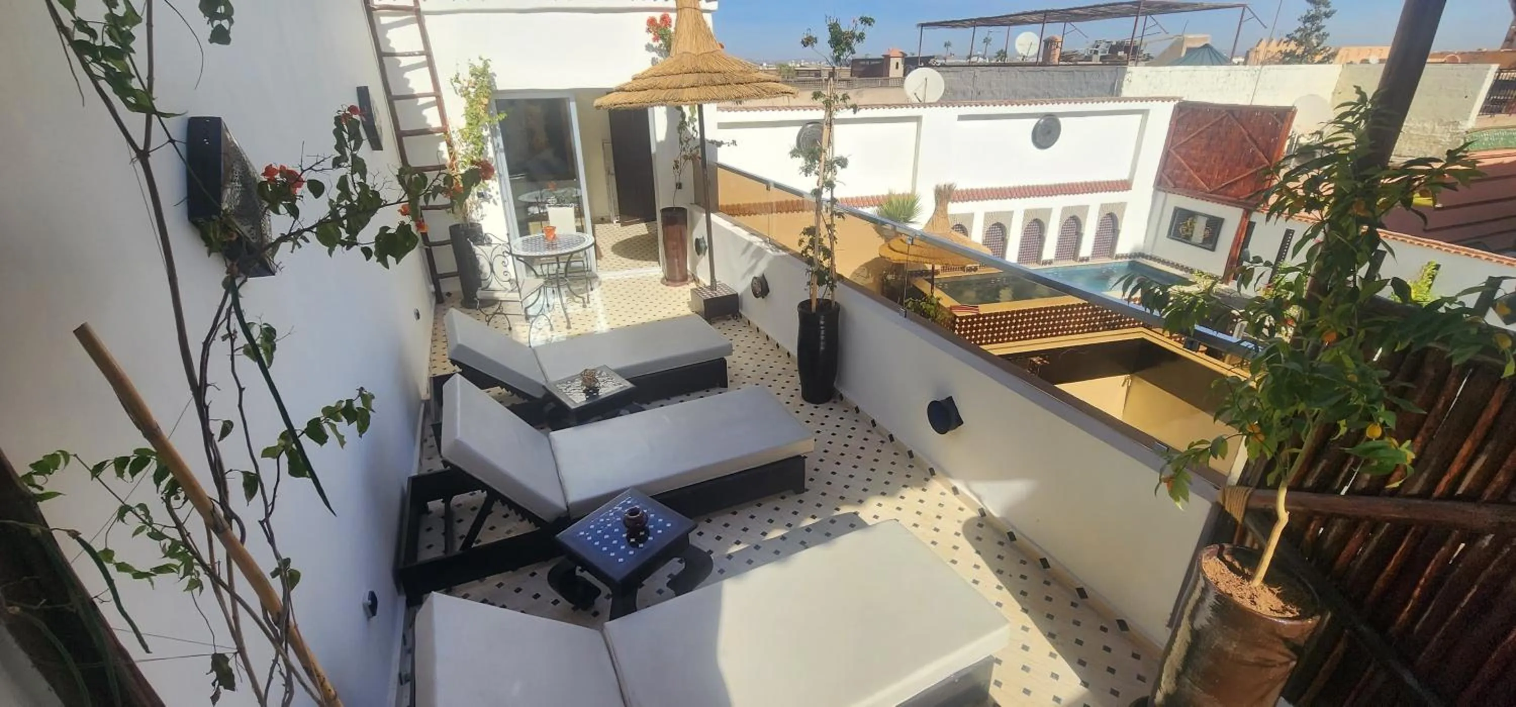 Property building in Dar Najat