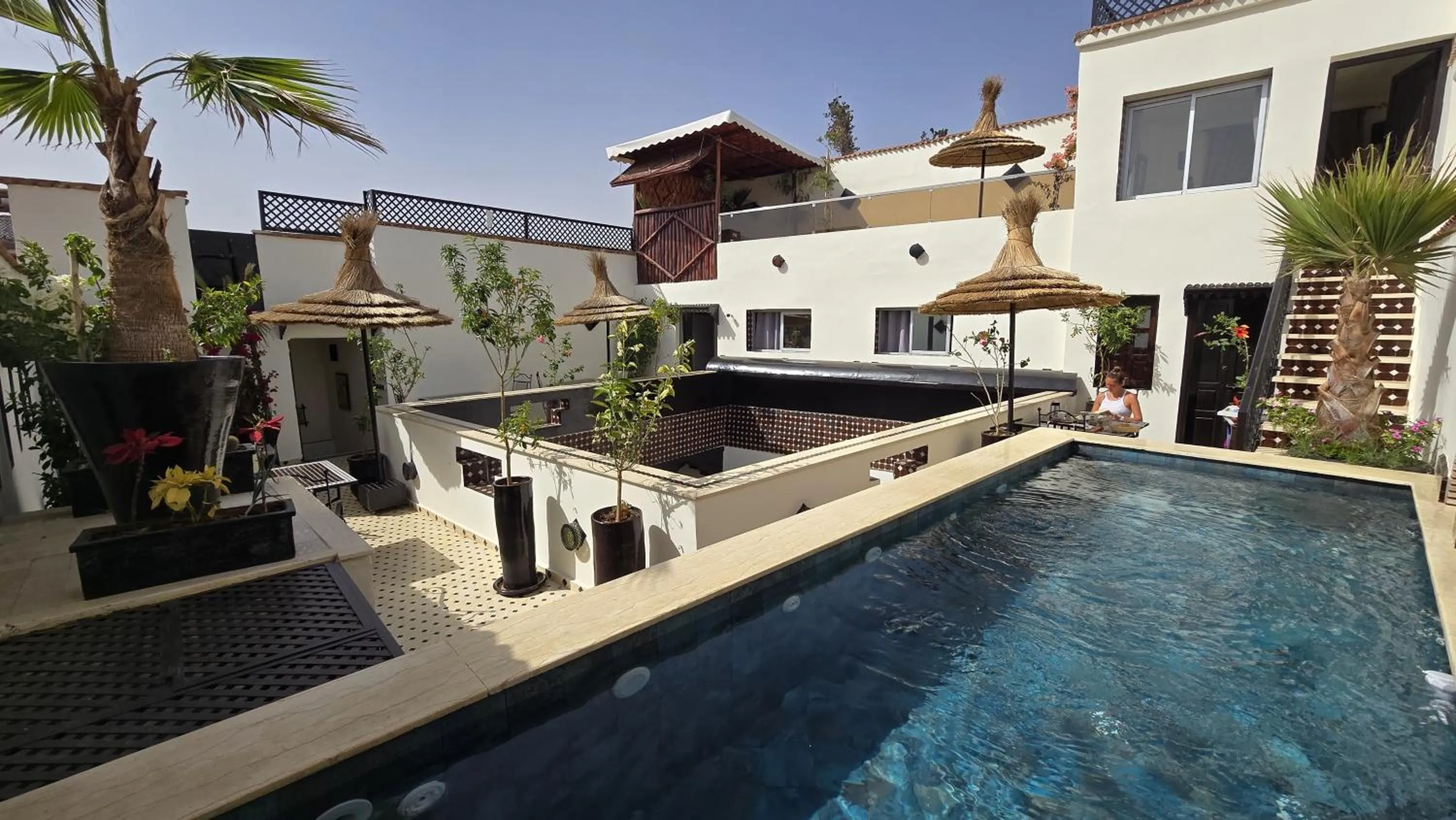 Property building in Dar Najat