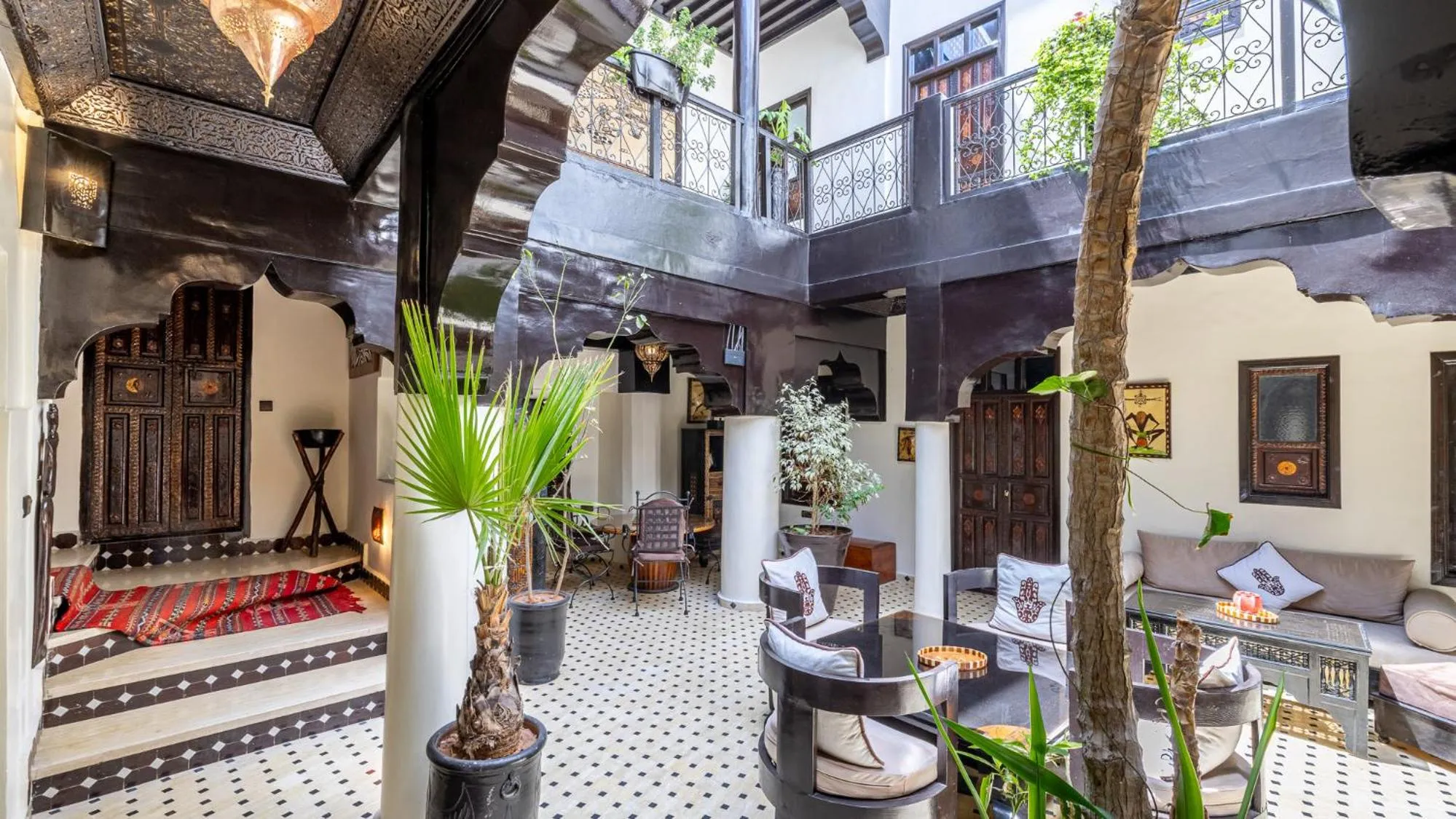 Property building in Dar Najat