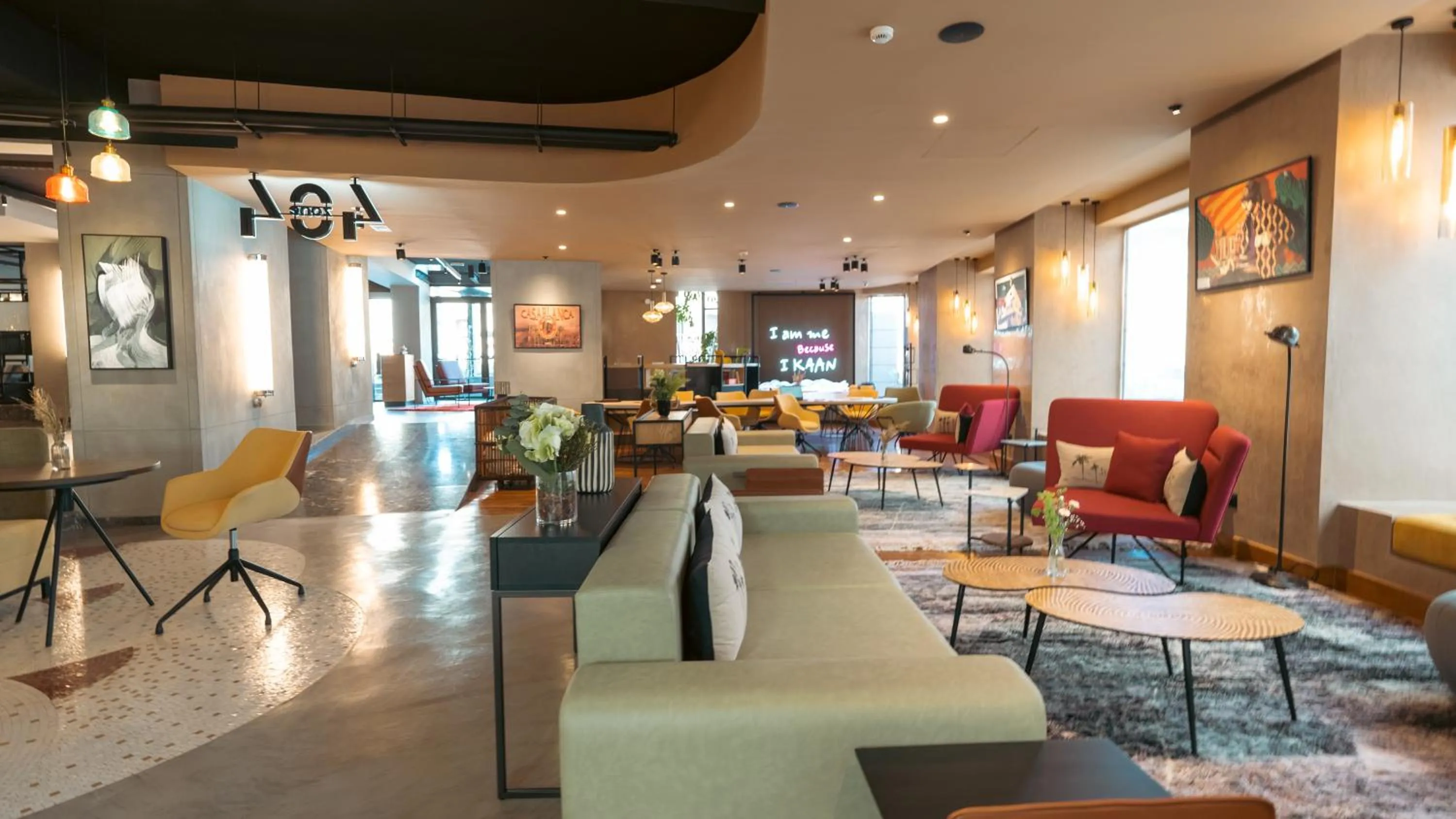 Communal lounge/ TV room in Kaan Casablanca