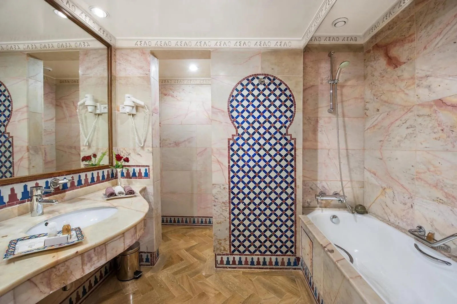 Bathroom in Hôtel Club Val d'Anfa Casablanca Ocean view