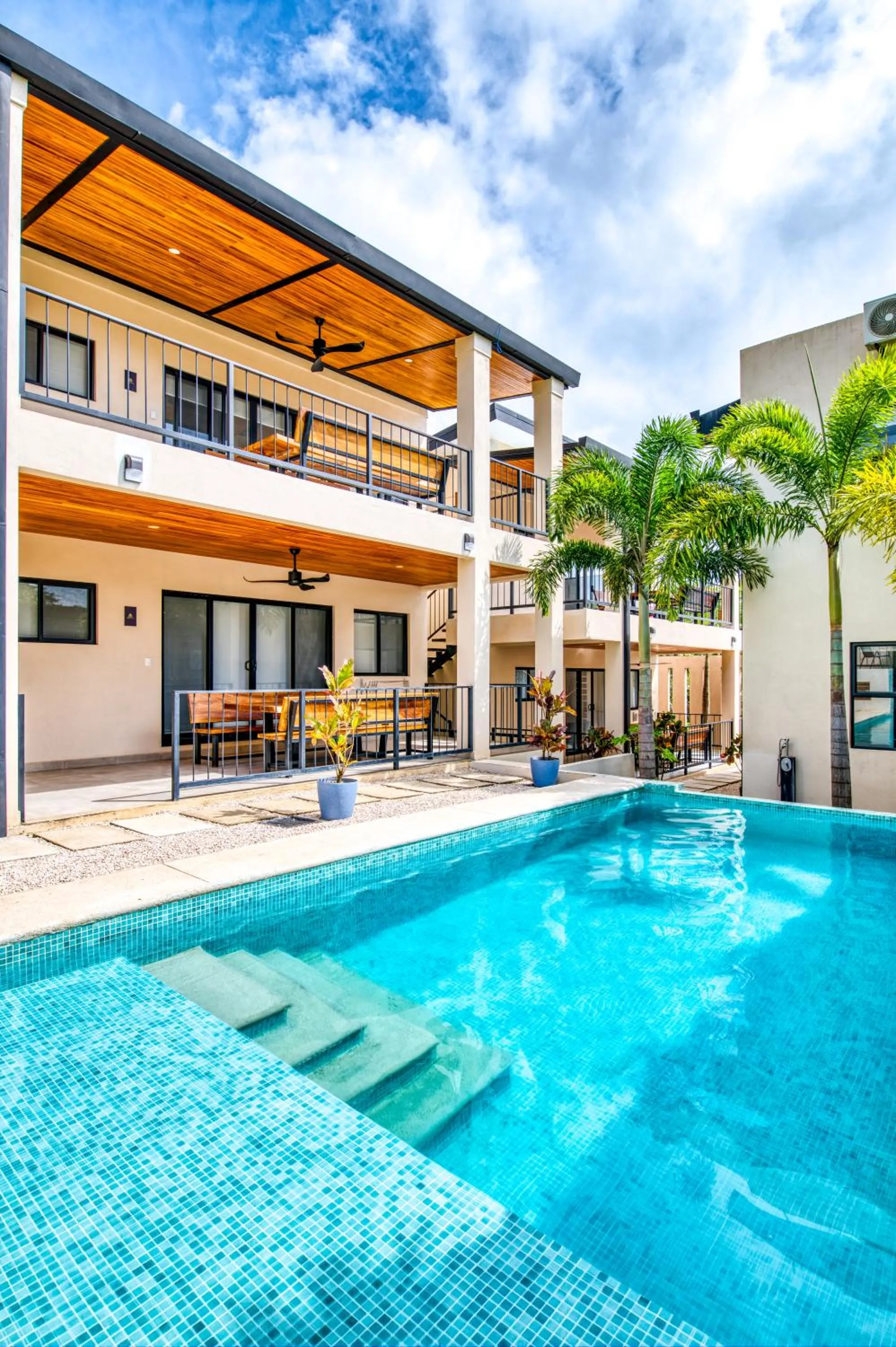Swimming pool in Muna Tamarindo