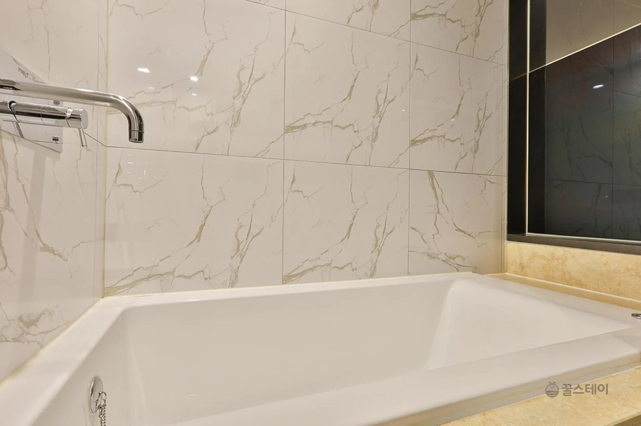 Bath in Gracias Hotel Gimhae