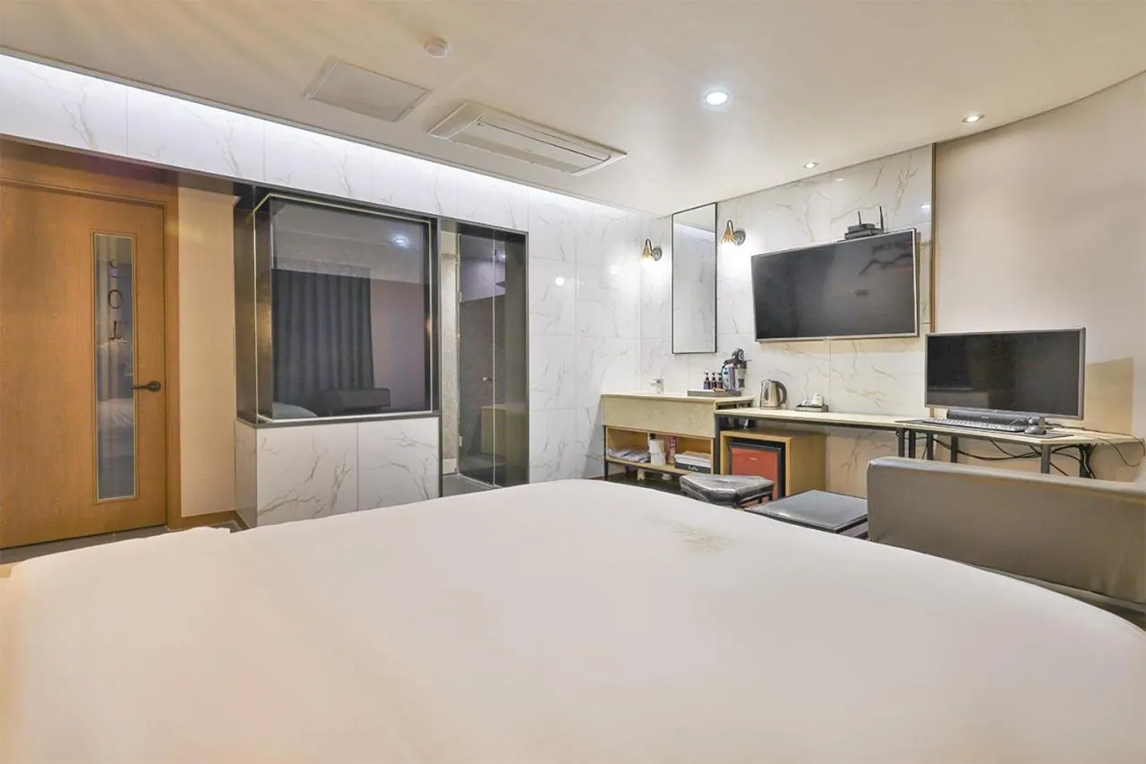 Decorative detail in Gracias Hotel Gimhae