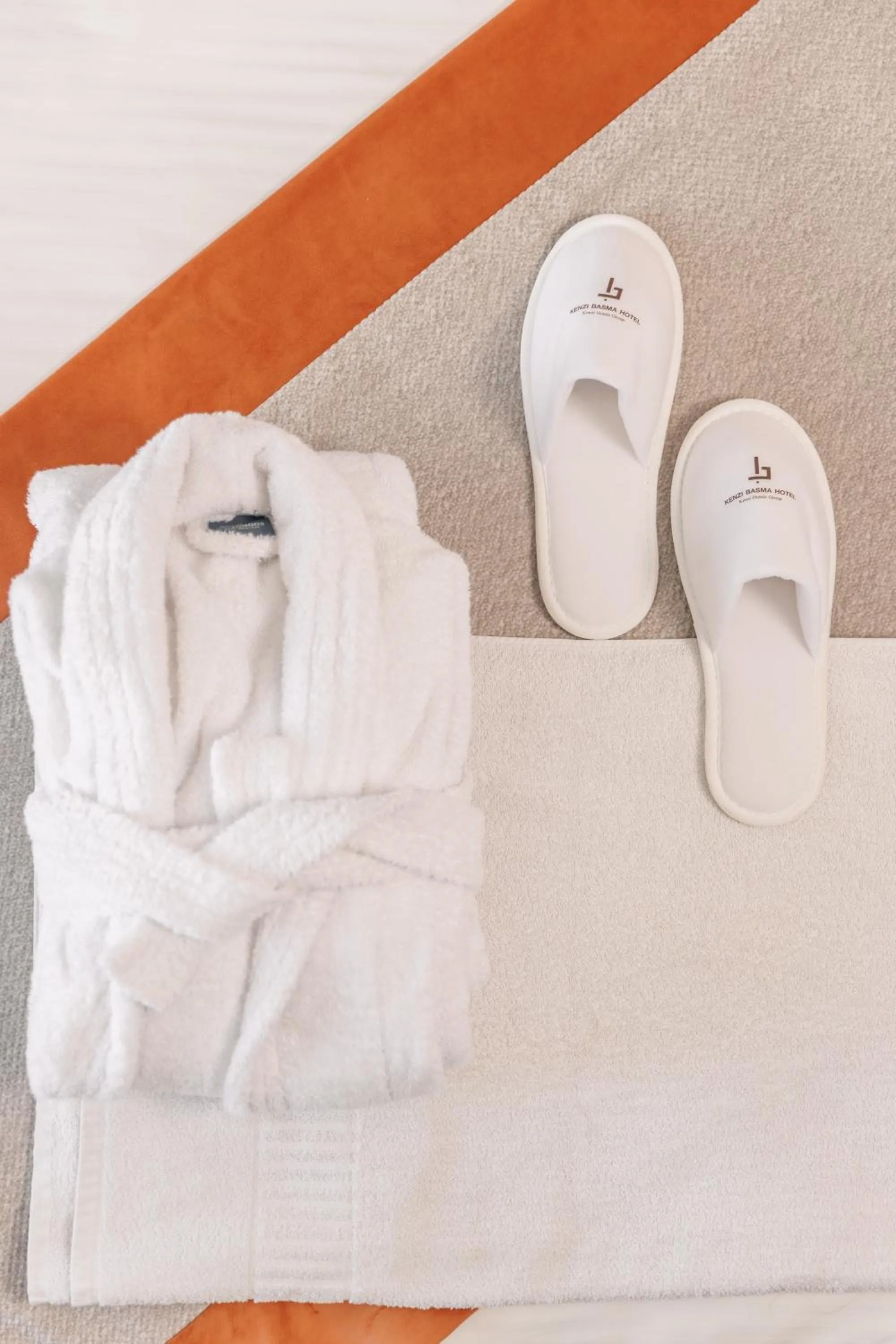 room service, Bed in Kenzi Basma