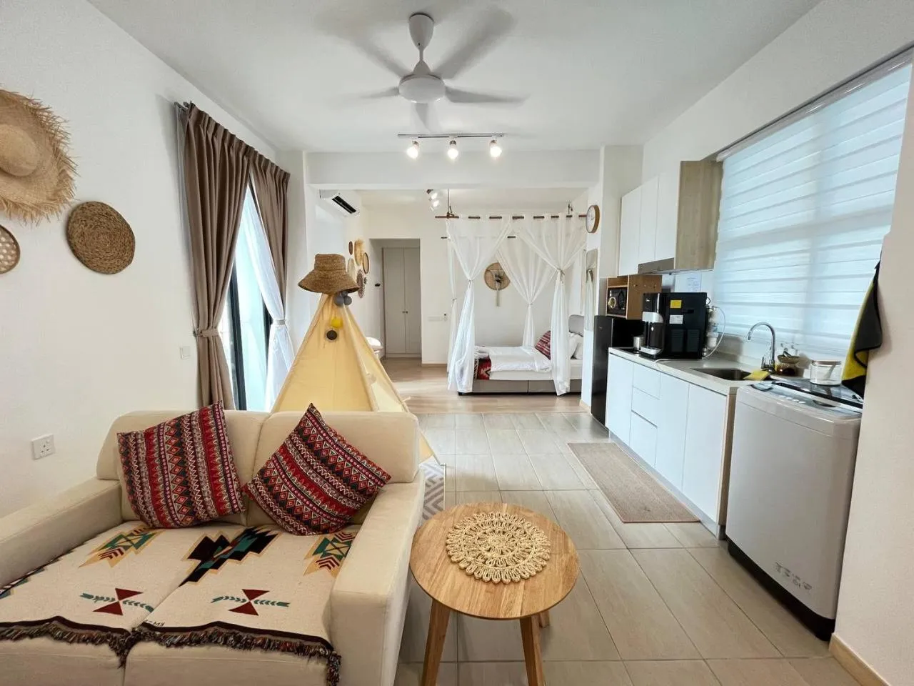 Bed in Mutiara Melaka Beach Paradise by Glex