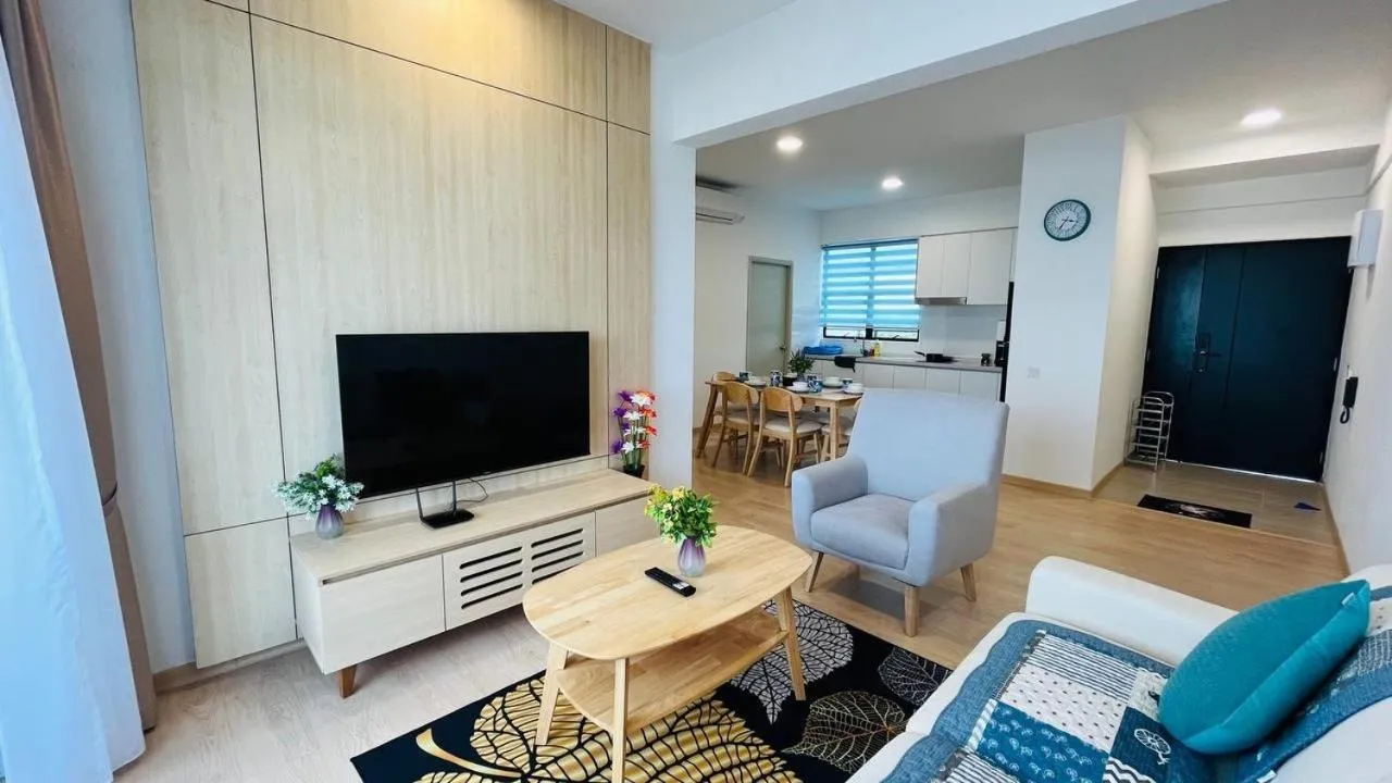 Living room in Mutiara Melaka Beach Paradise by Glex