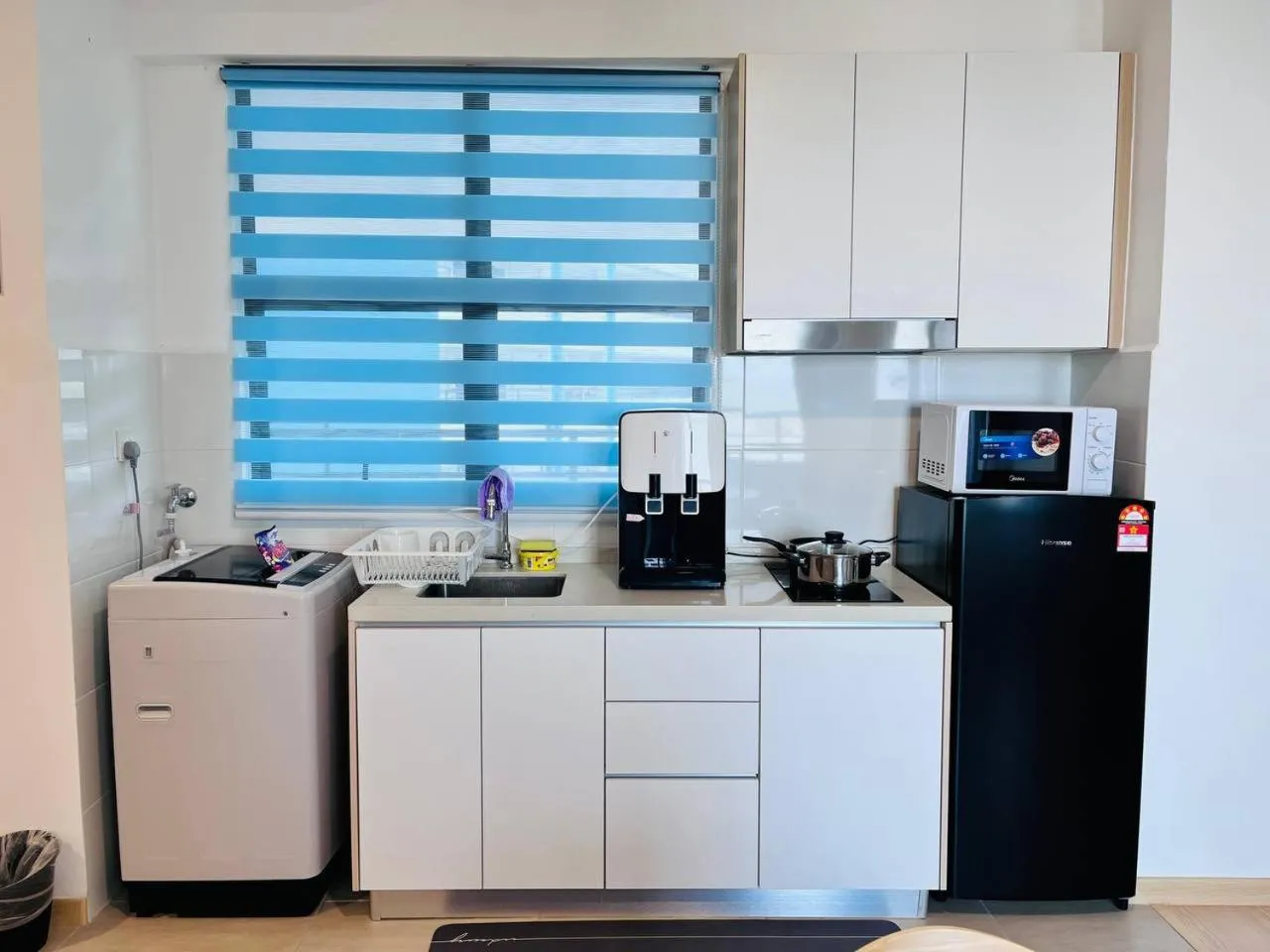 Kitchen or kitchenette in Mutiara Melaka Beach Paradise by Glex