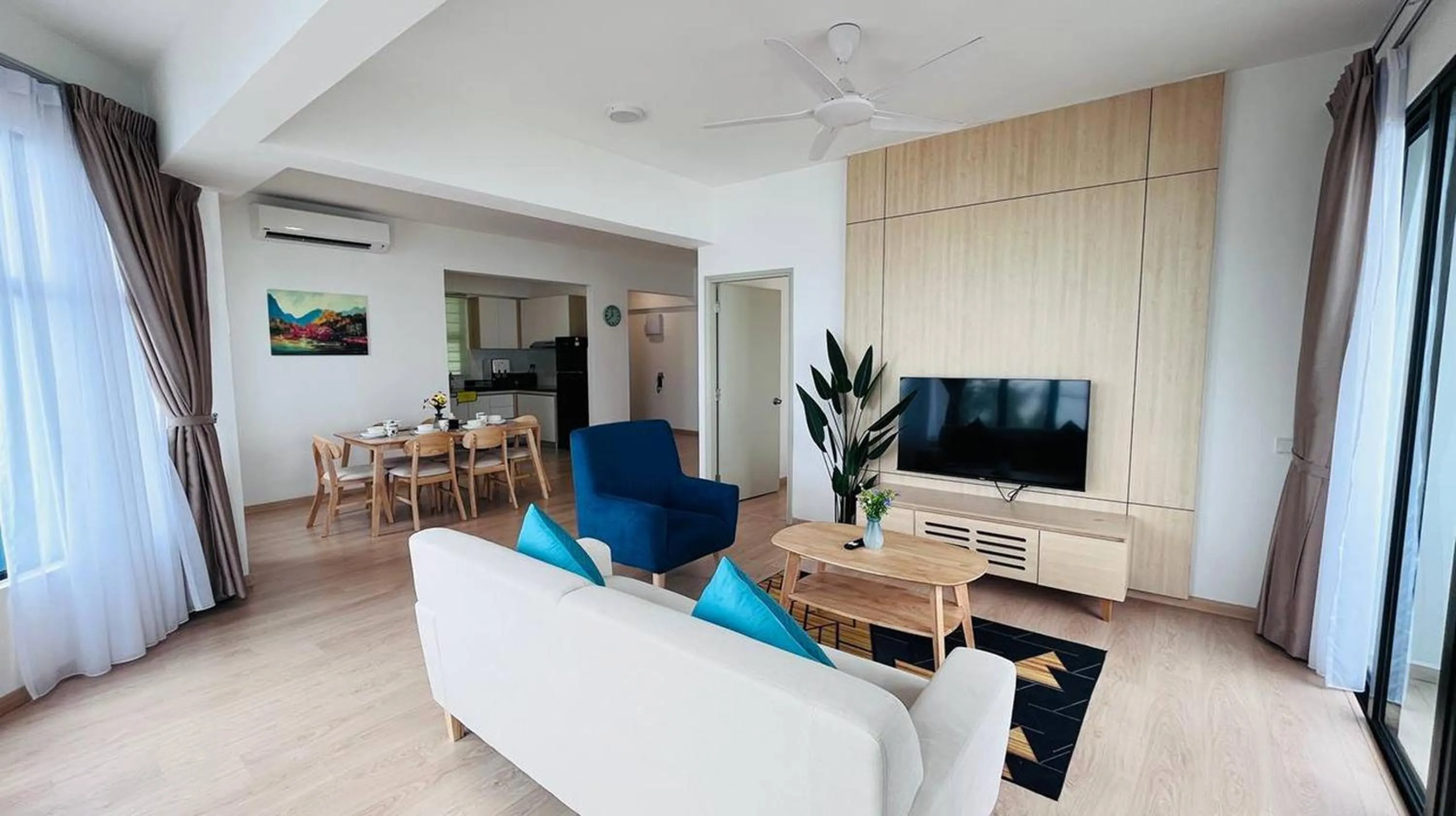 Living room in Mutiara Melaka Beach Paradise by Glex