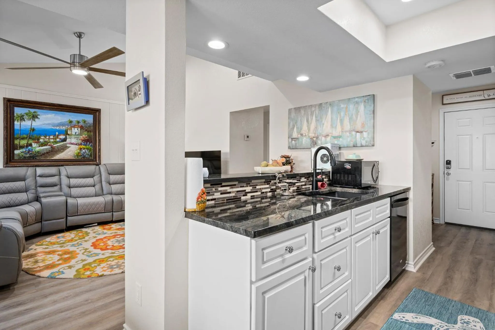 Property building in Gaetanos Getaway