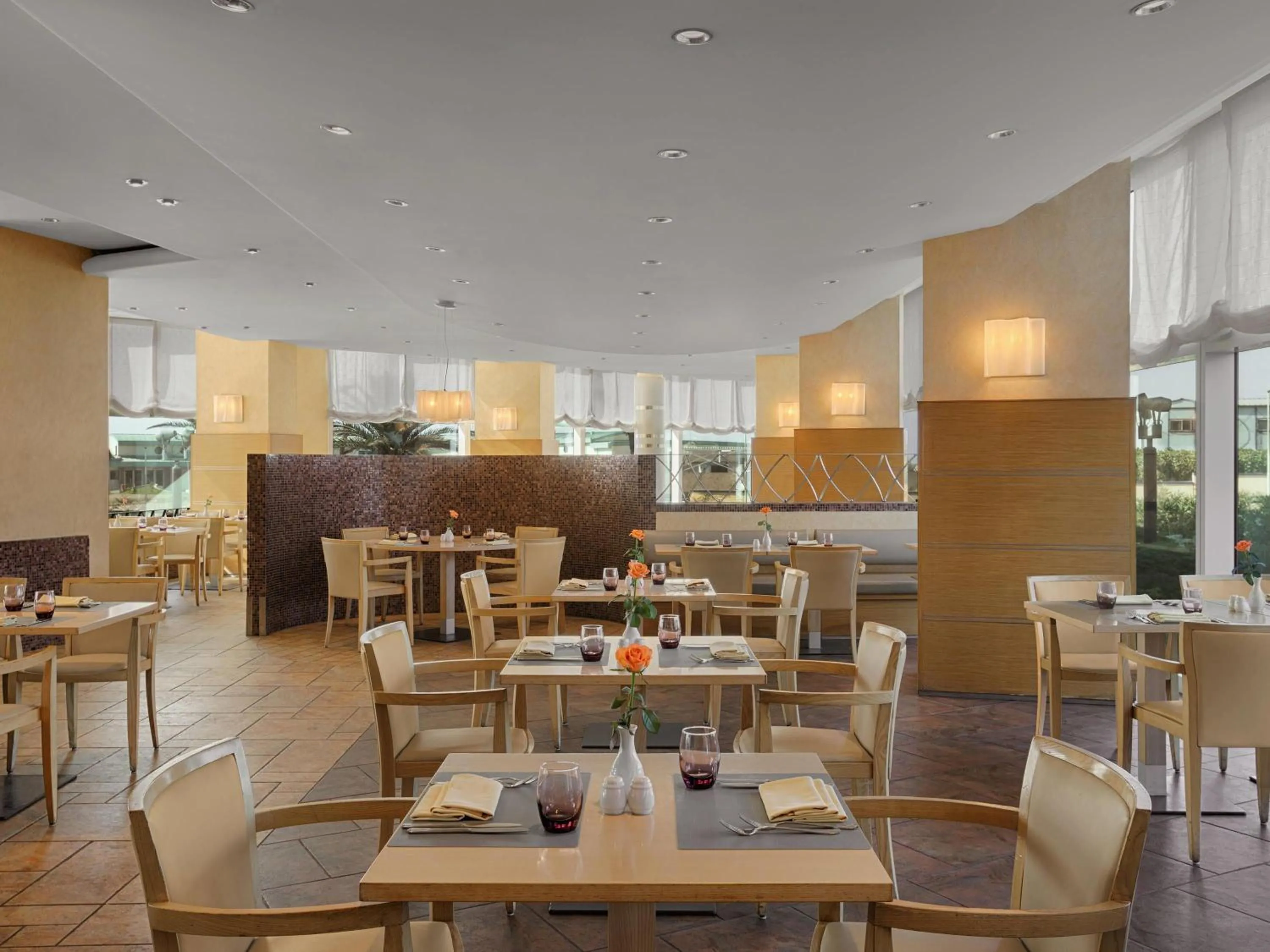 Restaurant/places to eat in Hotel Oran Bay Managed By Accor