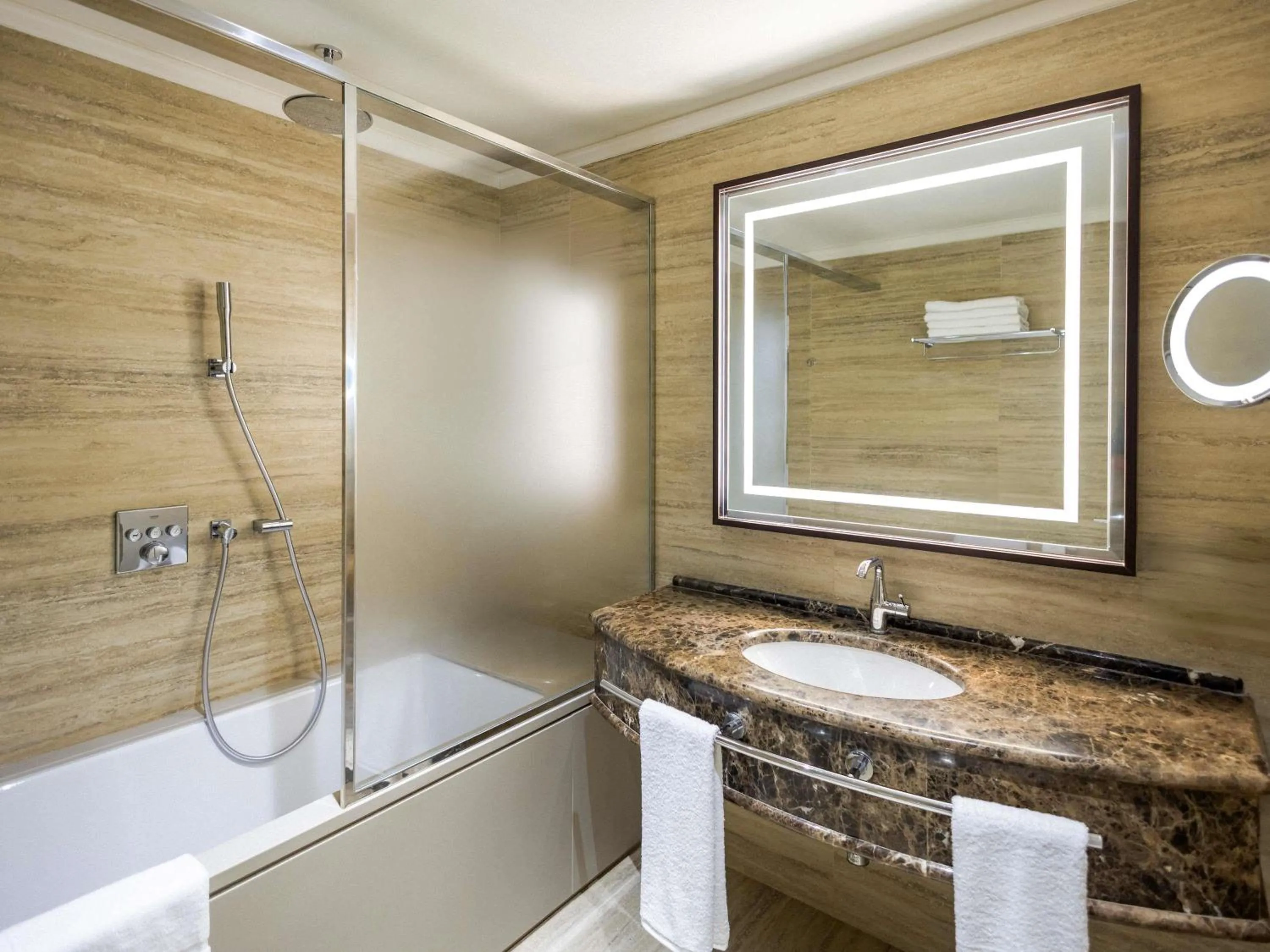 Bedroom in Hotel Oran Bay Managed By Accor