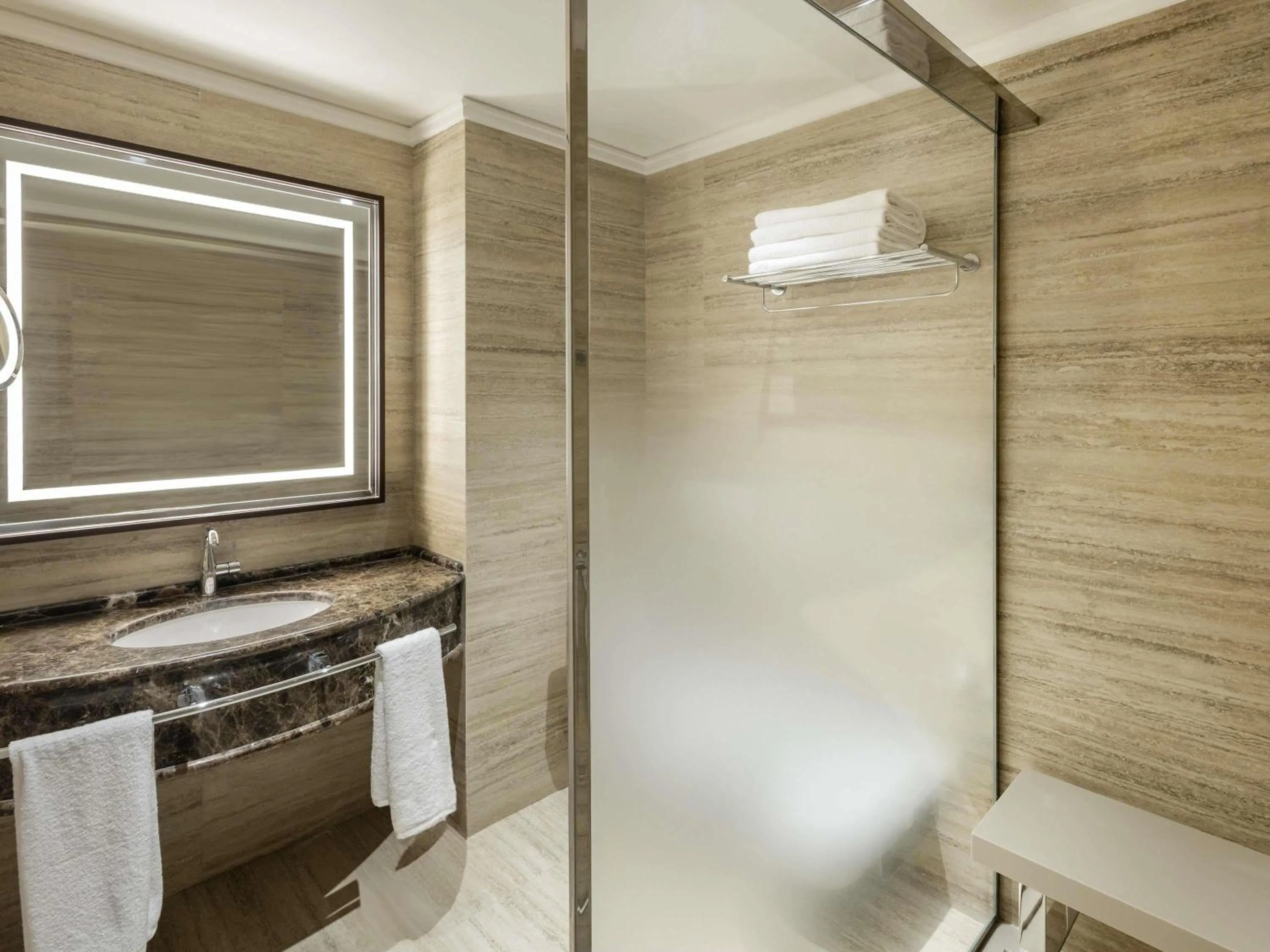 Bedroom in Hotel Oran Bay Managed By Accor