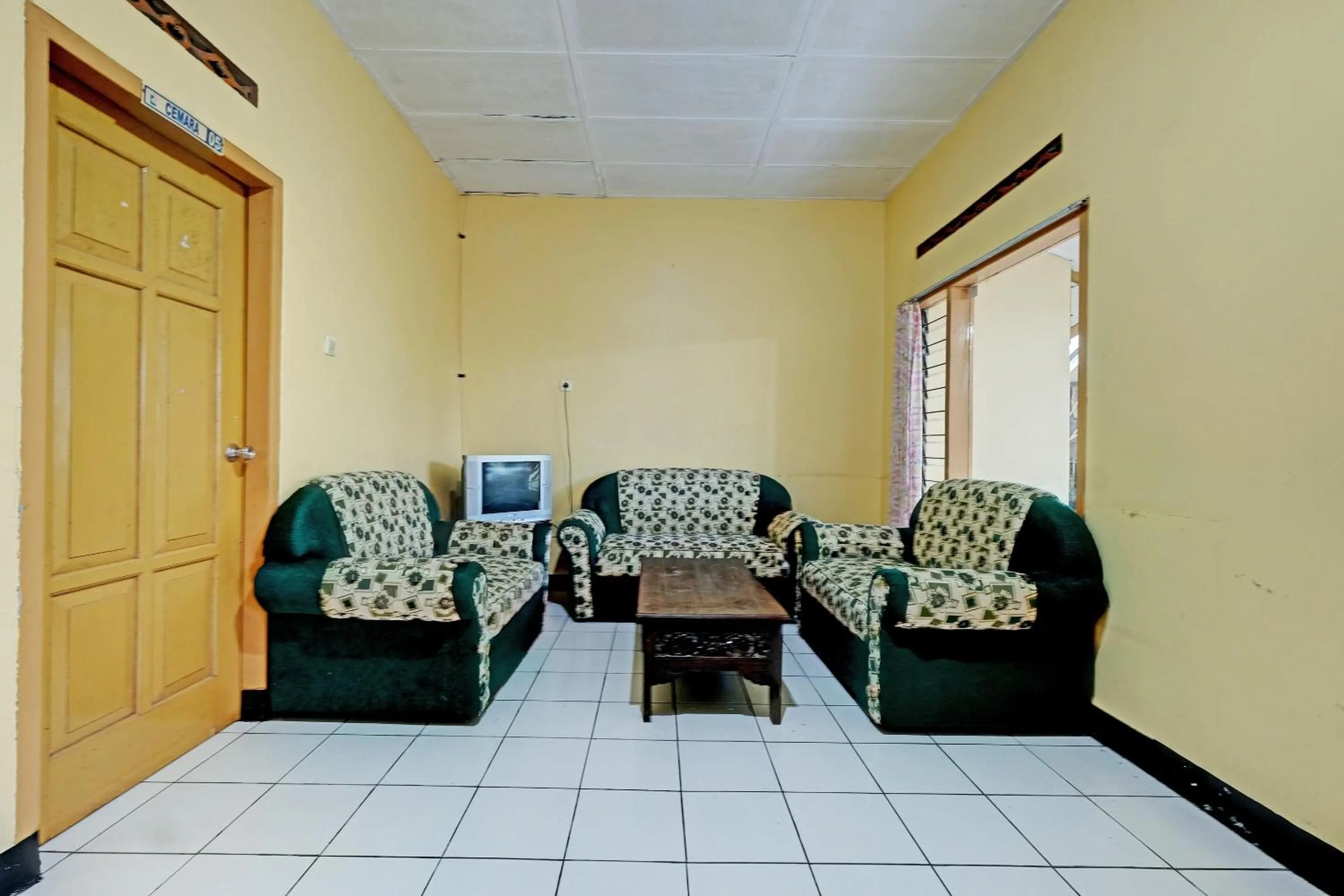 Lobby or reception in OYO 92406 Hotel Renata 1