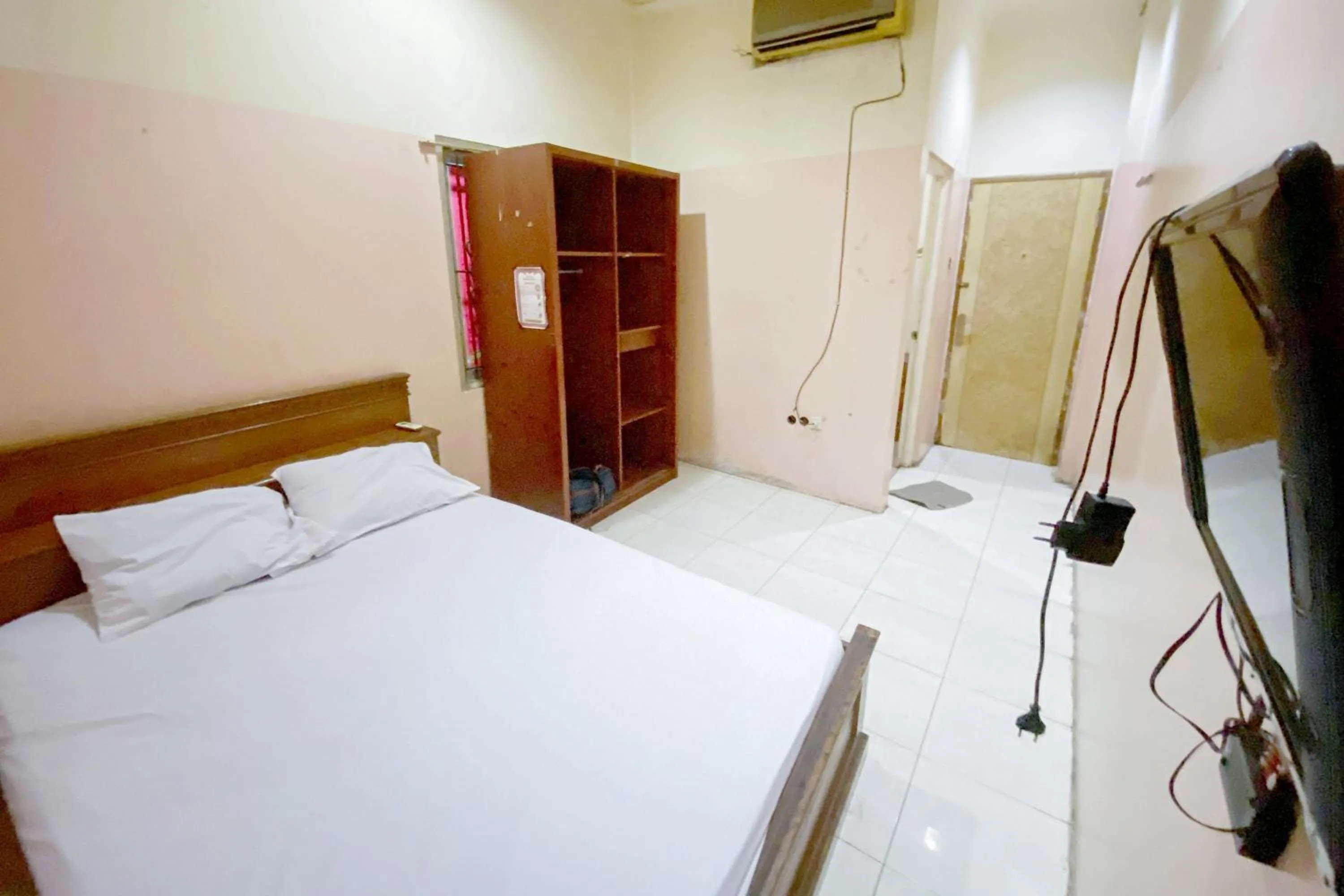 Bed in Tangki Premier Residence RedPartner