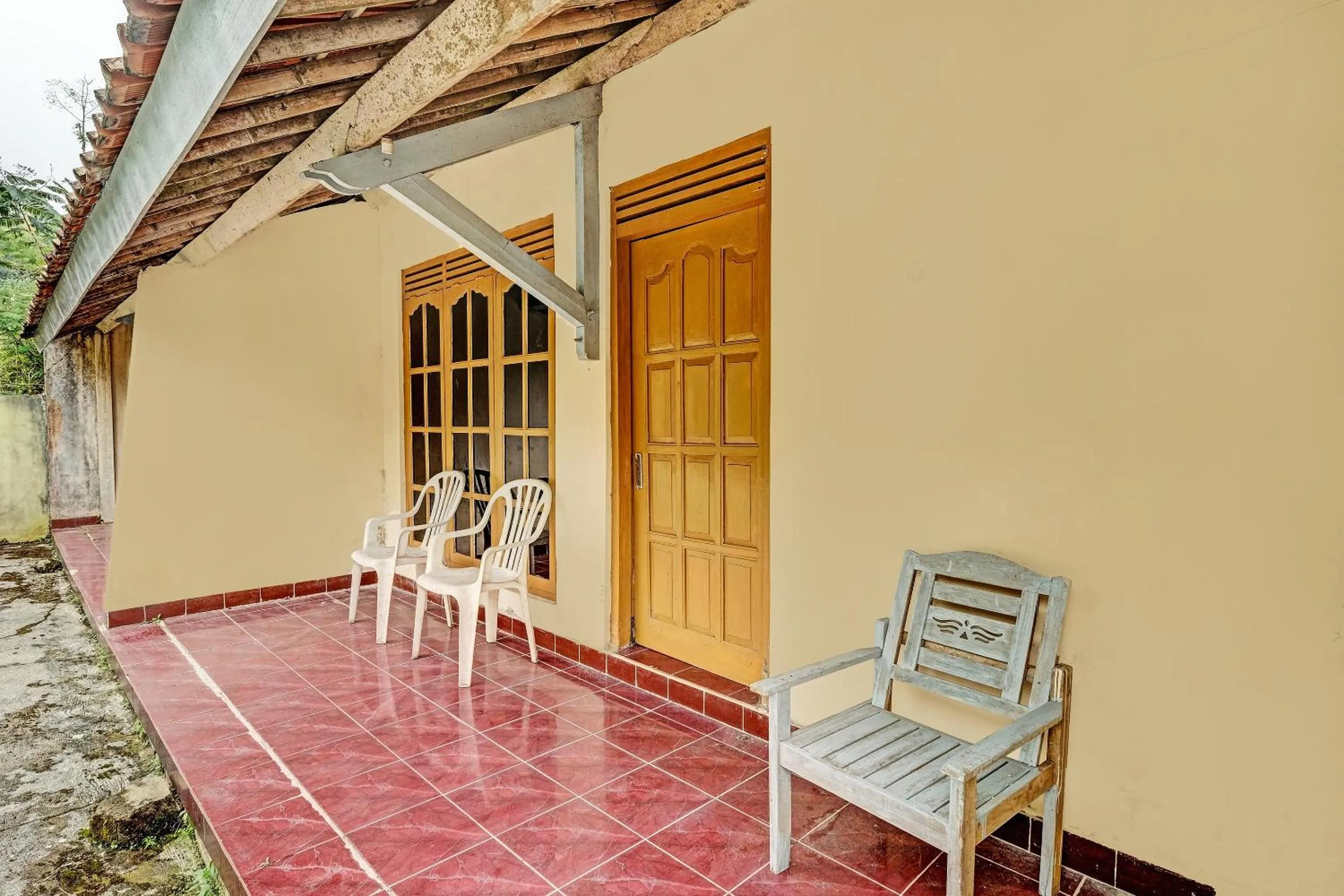 Lobby or reception in SPOT ON 92414 Hotel Pereng Sari