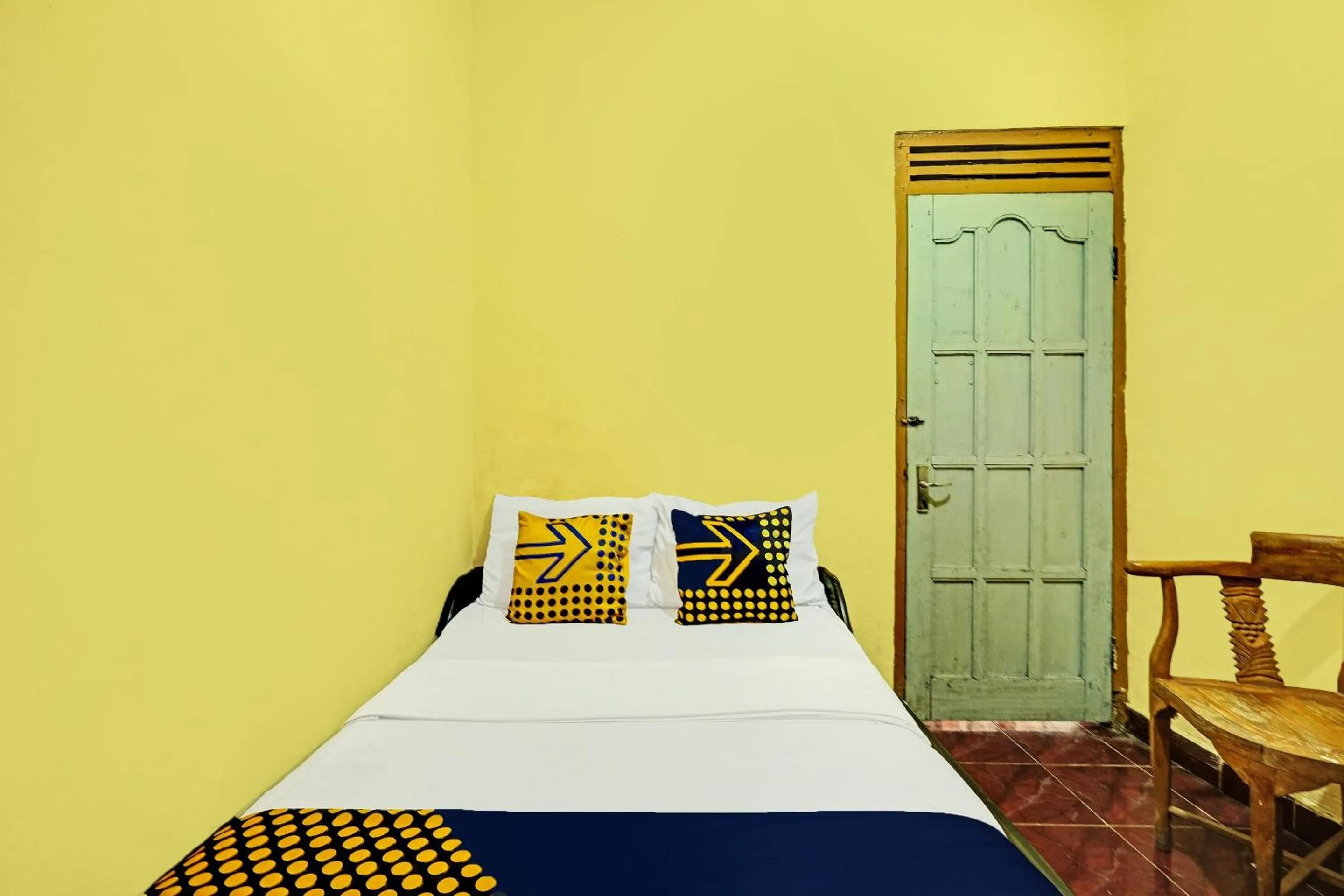 Bedroom in SPOT ON 92414 Hotel Pereng Sari